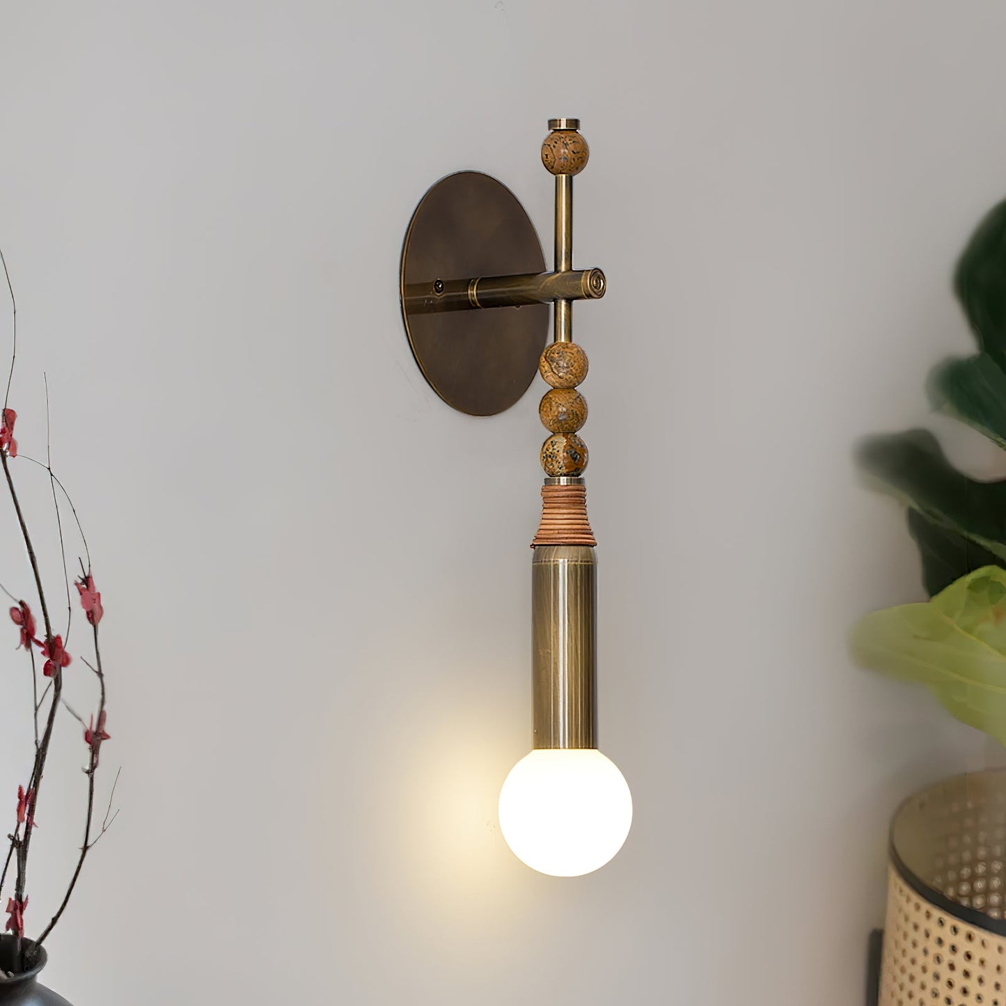 Toam Professional Wall Lamp - Adjustable Brightness & Modern Design