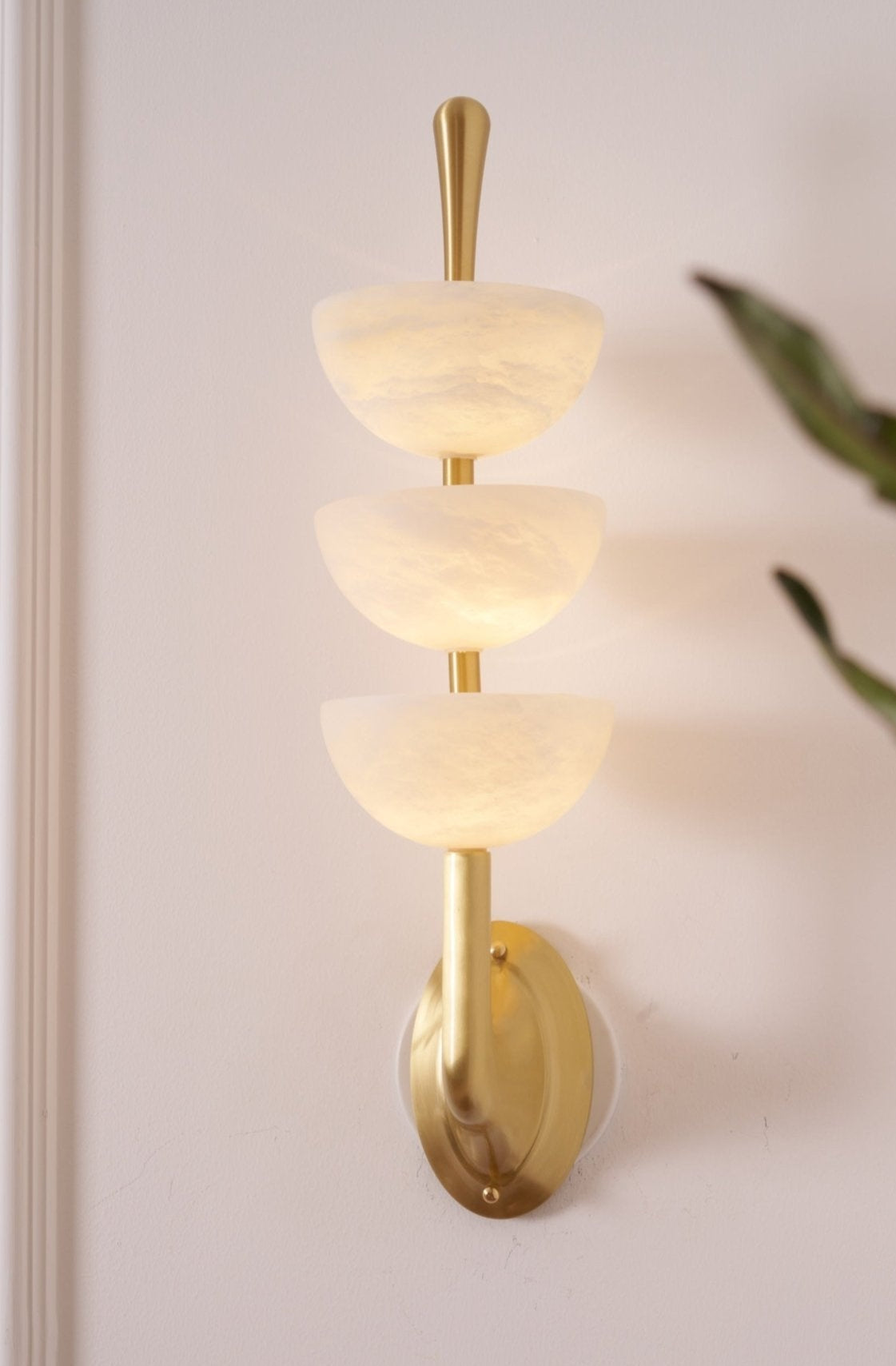 Triple Alabaster Wall Sconce - Elegant Lighting with Adjustable Bright