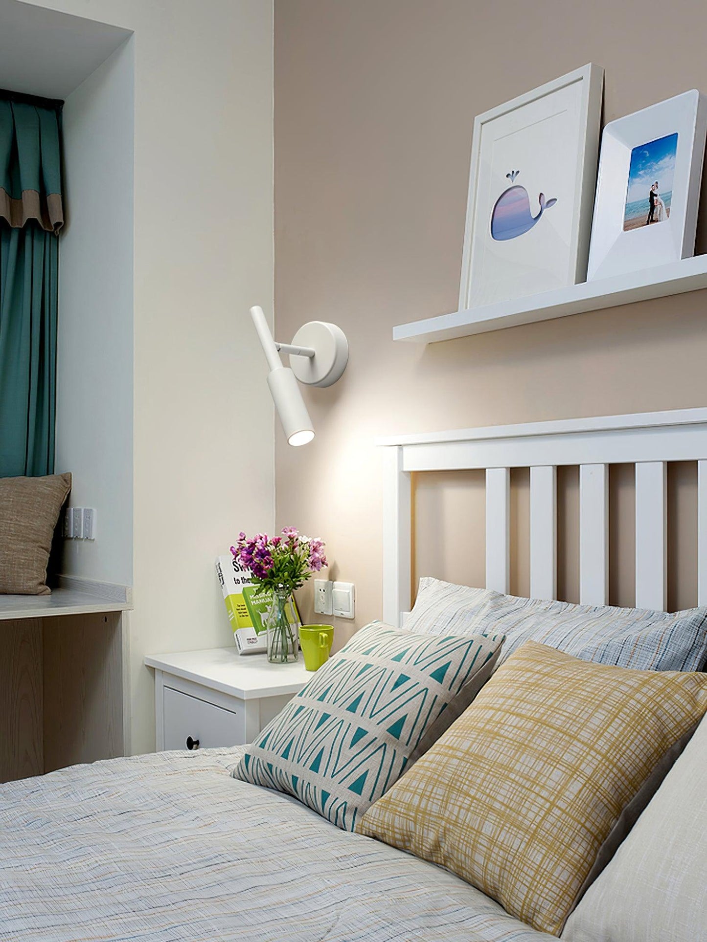 Tubino LED Wall Light - Adjustable Brightness & Modern Design