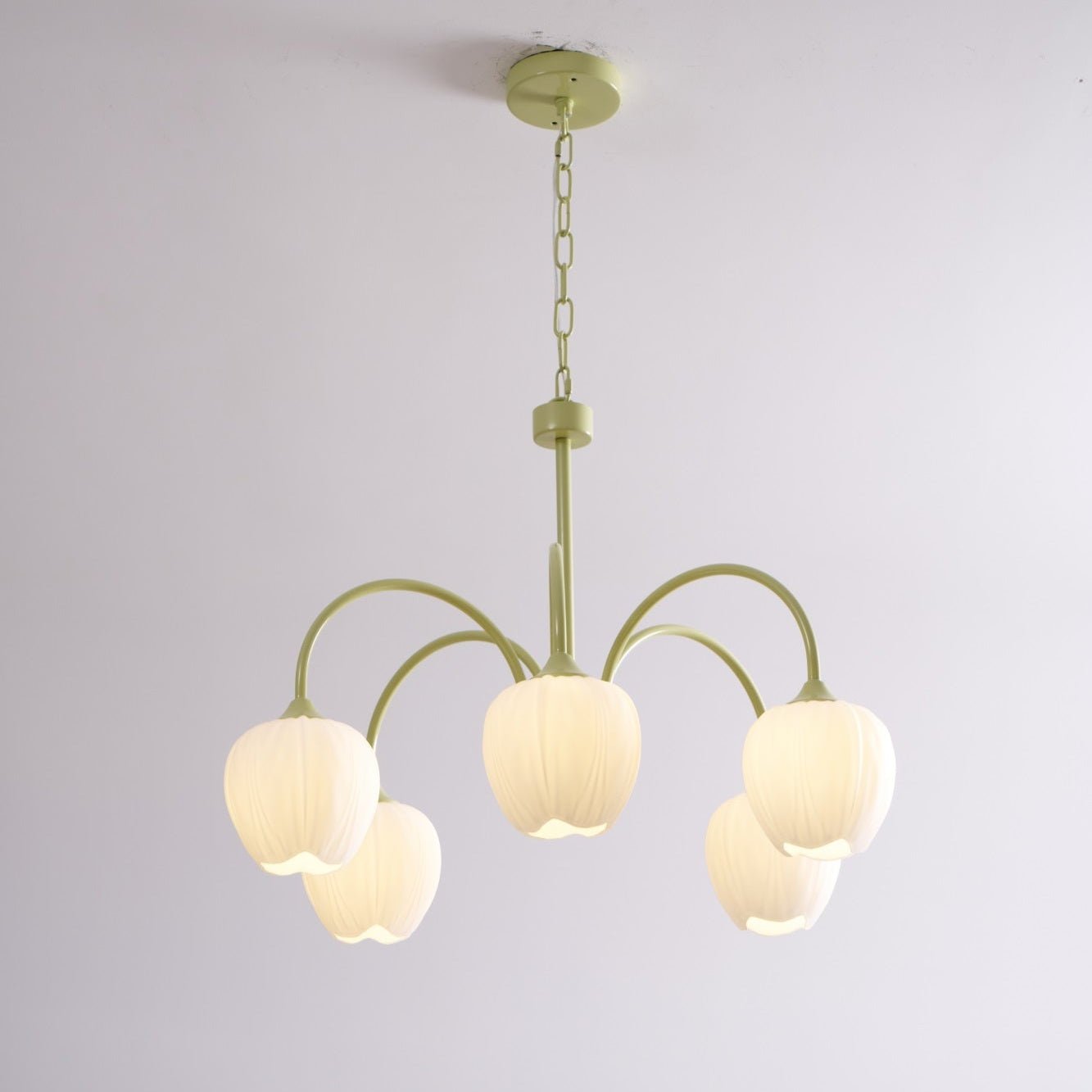 Tulip Matcha Chandelier - Elegant Design with Adjustable Brightness