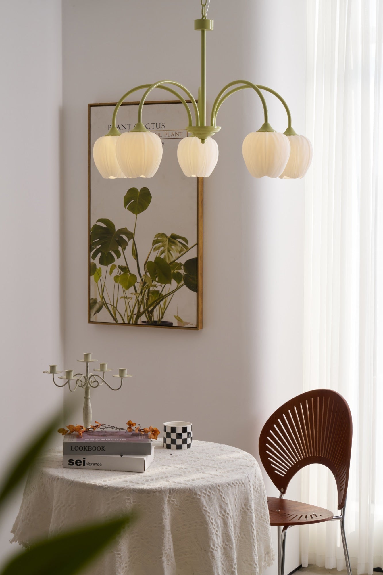 Tulip Matcha Chandelier - Elegant Design with Adjustable Brightness