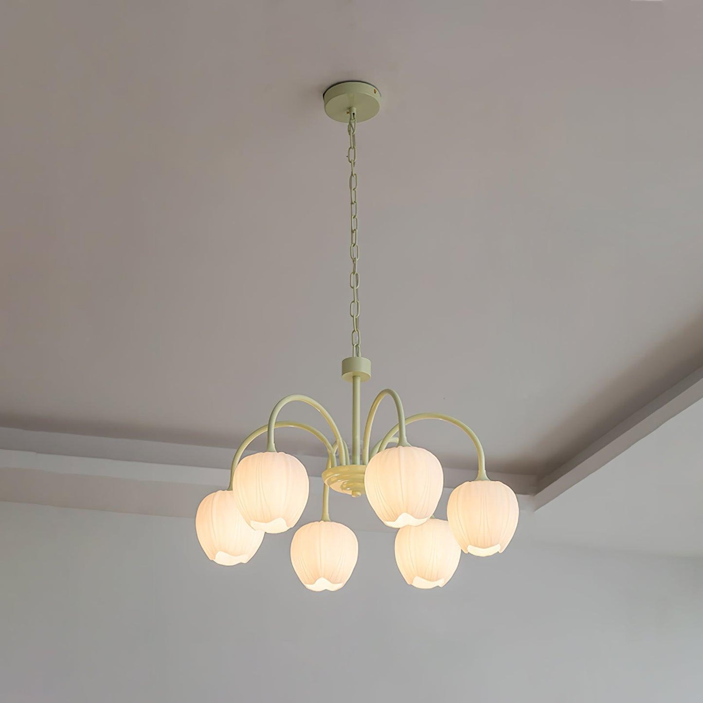 Tulip Matcha Chandelier - Elegant Design with Adjustable Brightness