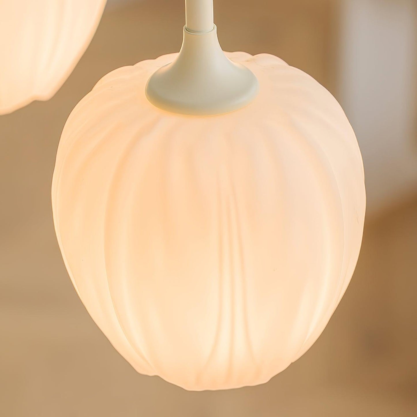 Tulip Matcha Chandelier - Elegant Design with Adjustable Brightness