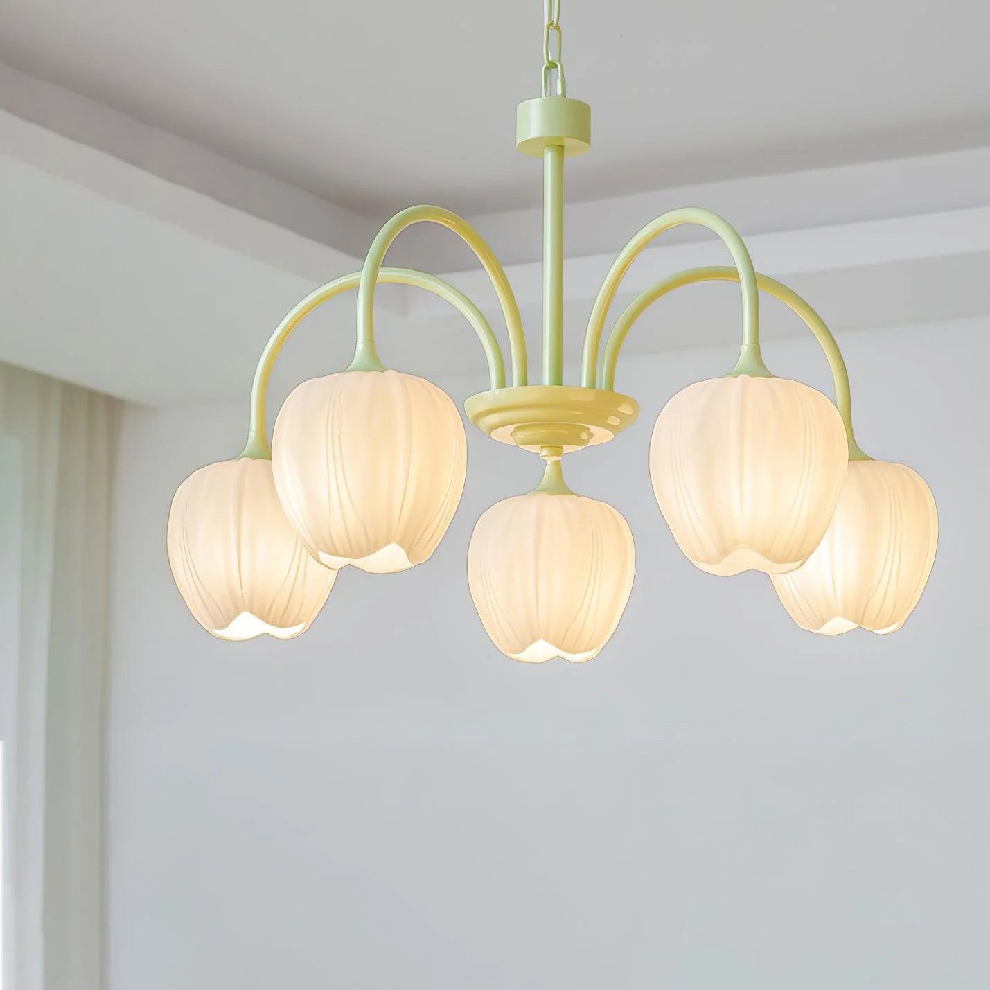 Tulip Matcha Chandelier - Elegant Design with Adjustable Brightness