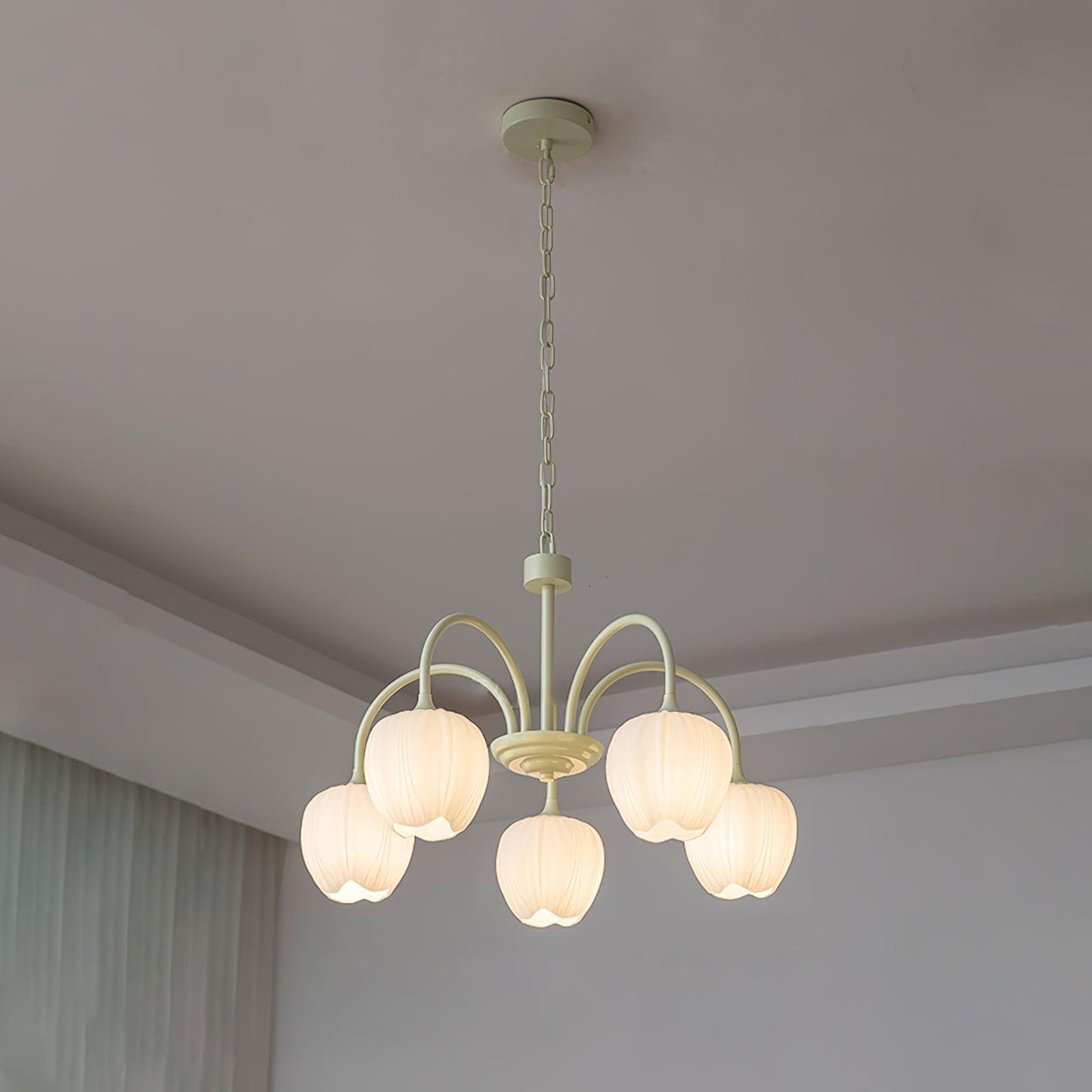 Tulip Matcha Chandelier - Elegant Design with Adjustable Brightness