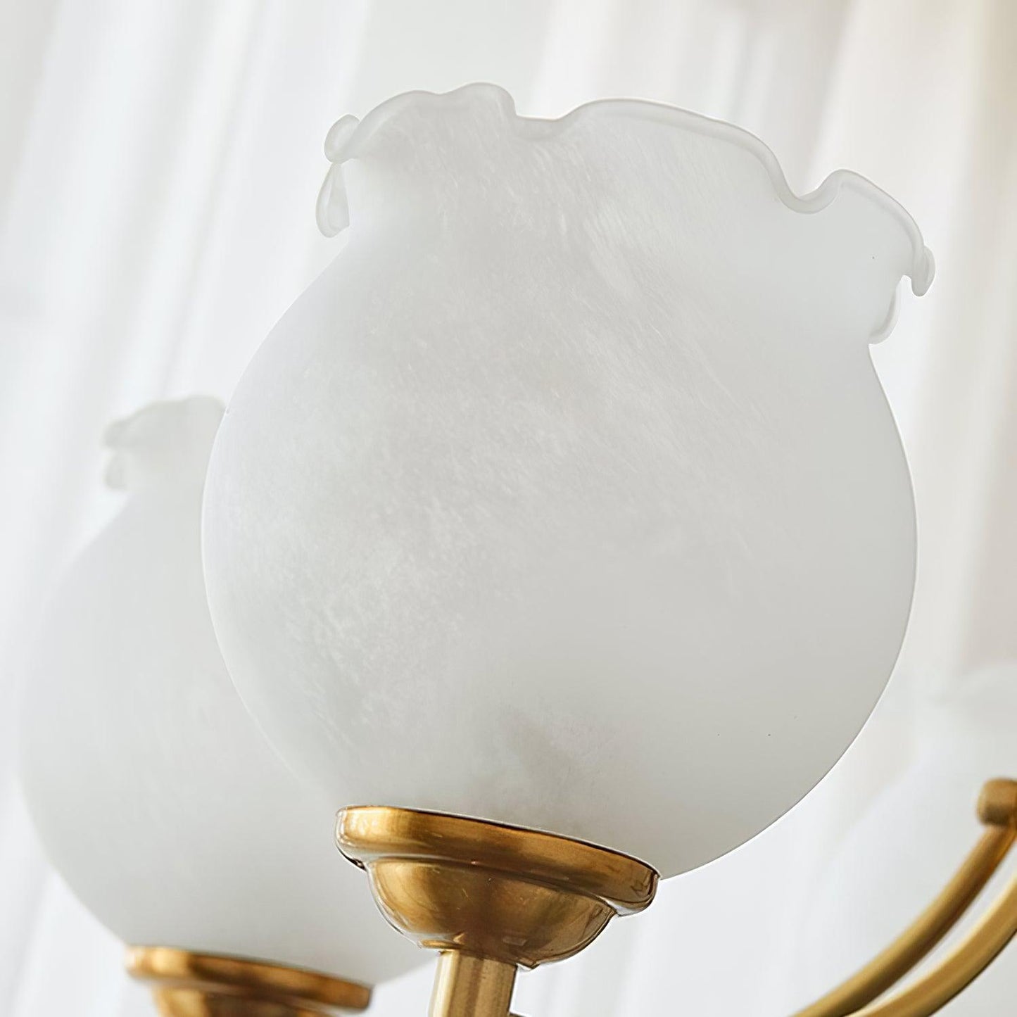 Elegant Tulips Glass Wood Chandelier - Adjustable Height & Soft Lighti