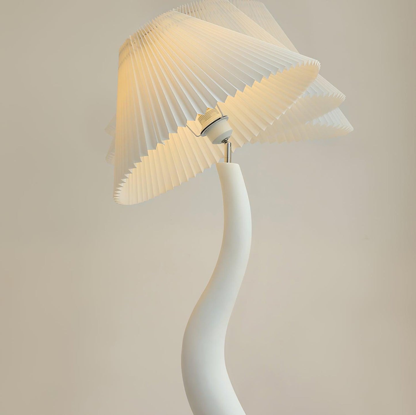 Twisted Pleated Floor Lamp - Adjustable Height, Soft Ambient Lighting