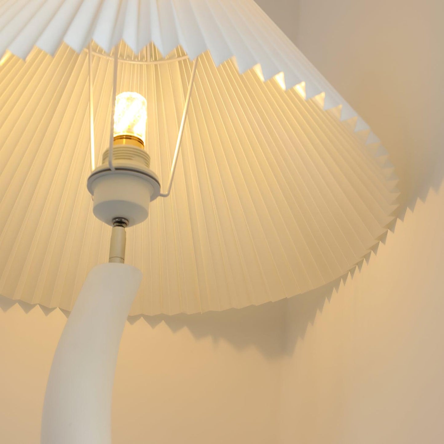 Twisted Pleated Floor Lamp - Adjustable Height, Soft Ambient Lighting