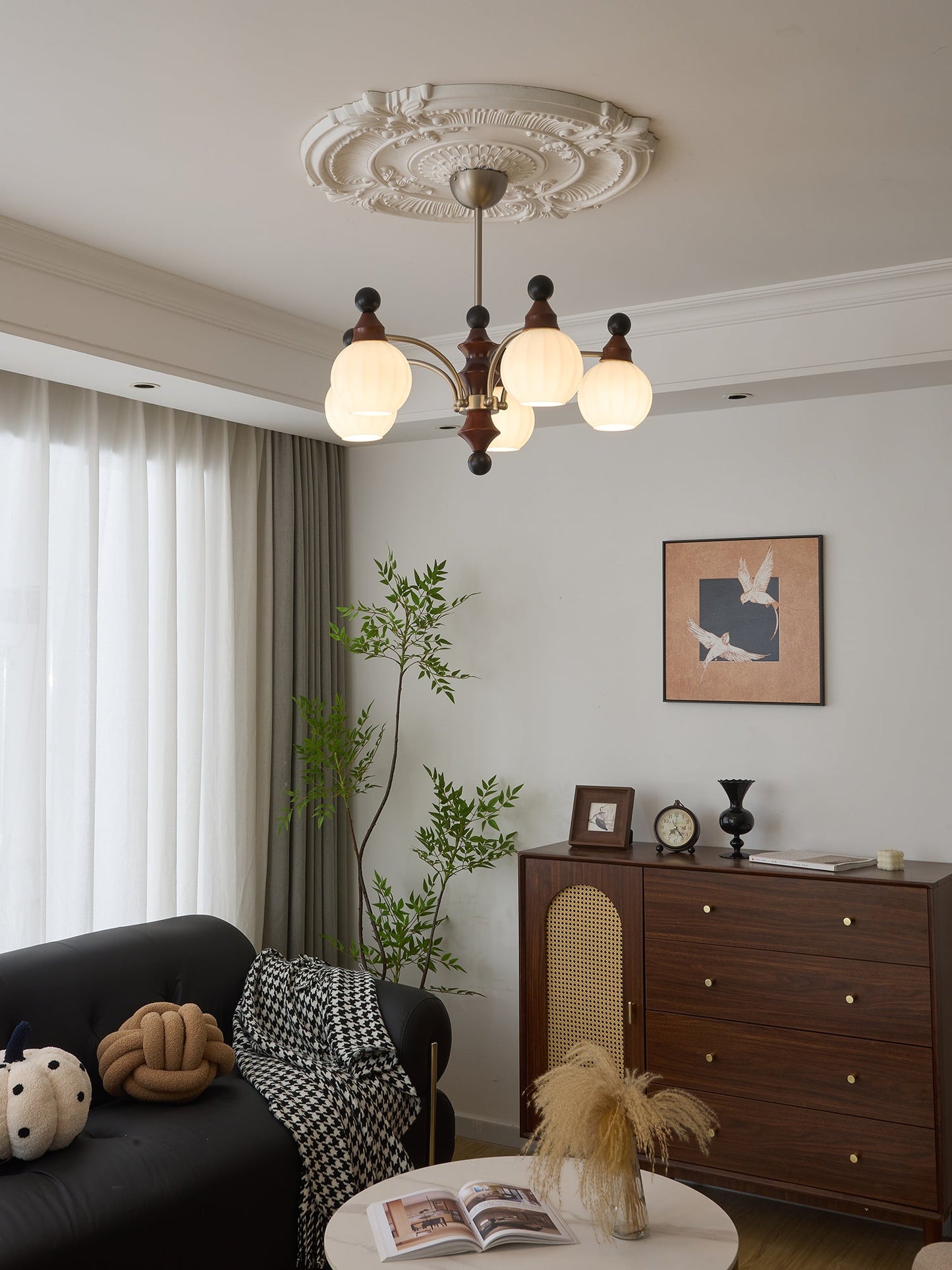 Valerio Chandelier - Elegant Lighting Fixture with Adjustable Height &