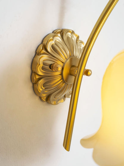 Valley Flower Wall Lamp - Adjustable Brightness, Elegant Floral Design