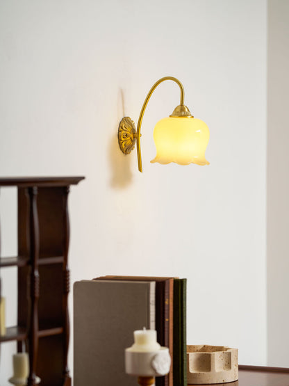 Valley Flower Wall Lamp - Adjustable Brightness, Elegant Floral Design