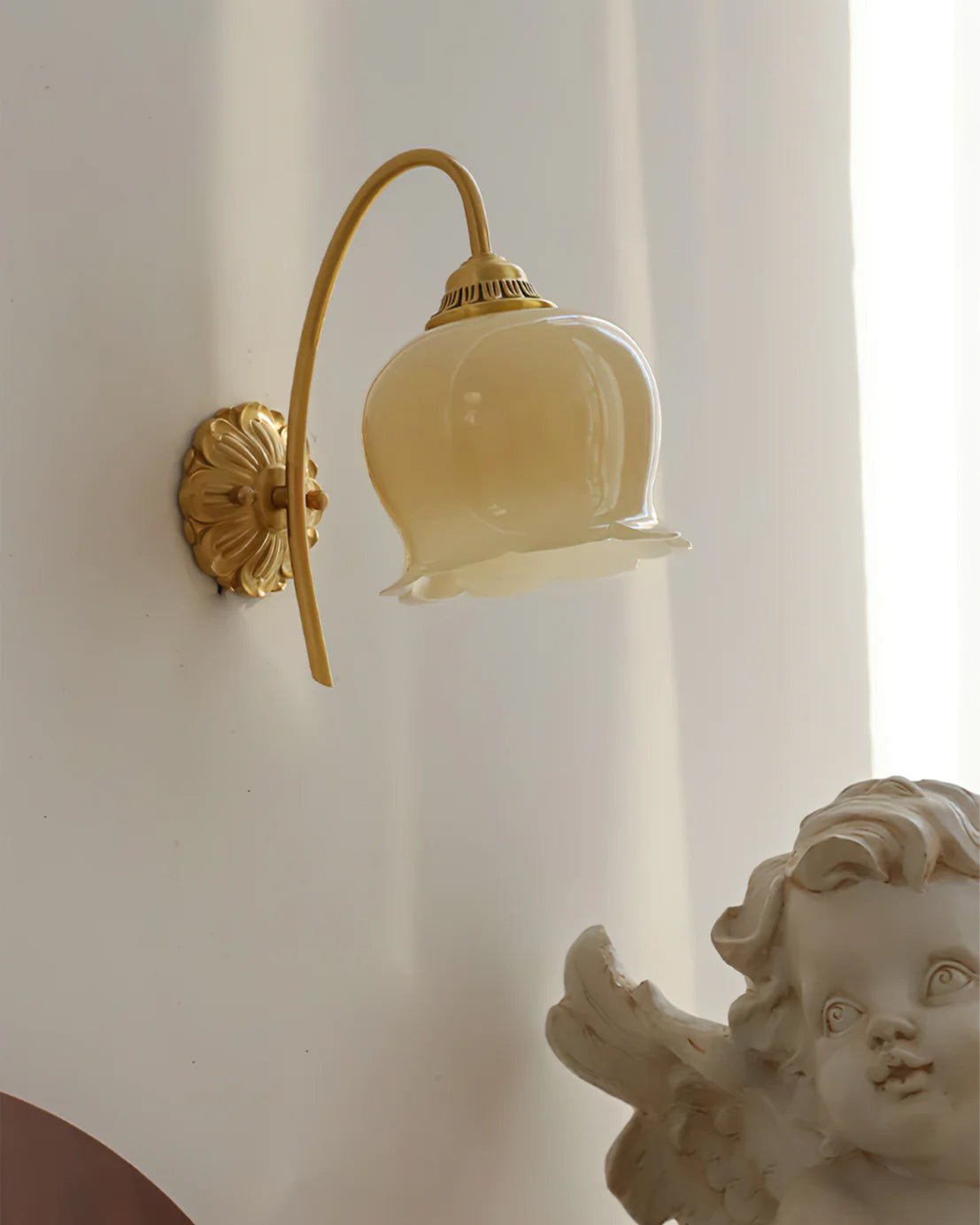Valley Flower Wall Lamp - Adjustable Brightness, Elegant Floral Design