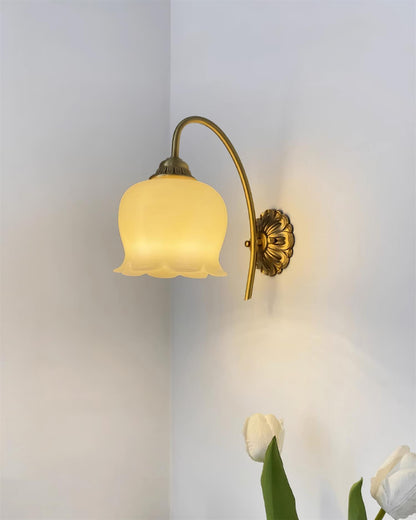 Valley Flower Wall Lamp - Adjustable Brightness, Elegant Floral Design