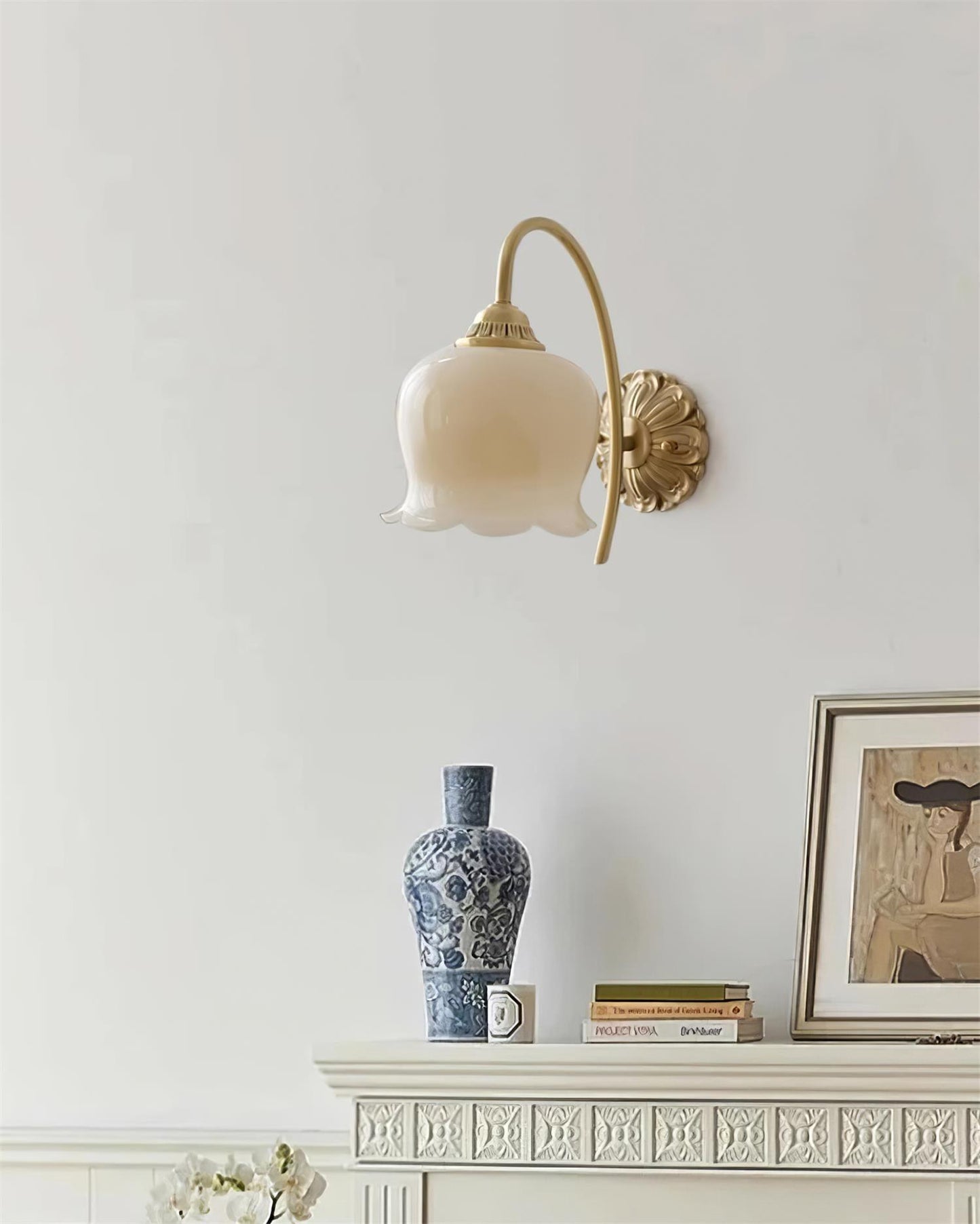 Valley Flower Wall Lamp - Adjustable Brightness, Elegant Floral Design