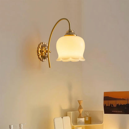 Valley Flower Wall Lamp - Adjustable Brightness, Elegant Floral Design