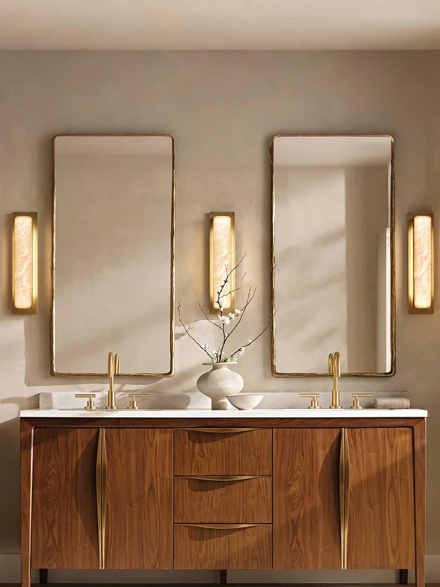 Velmora Alabaster Wall Light - Elegant Design, Soft Ambient Glow
