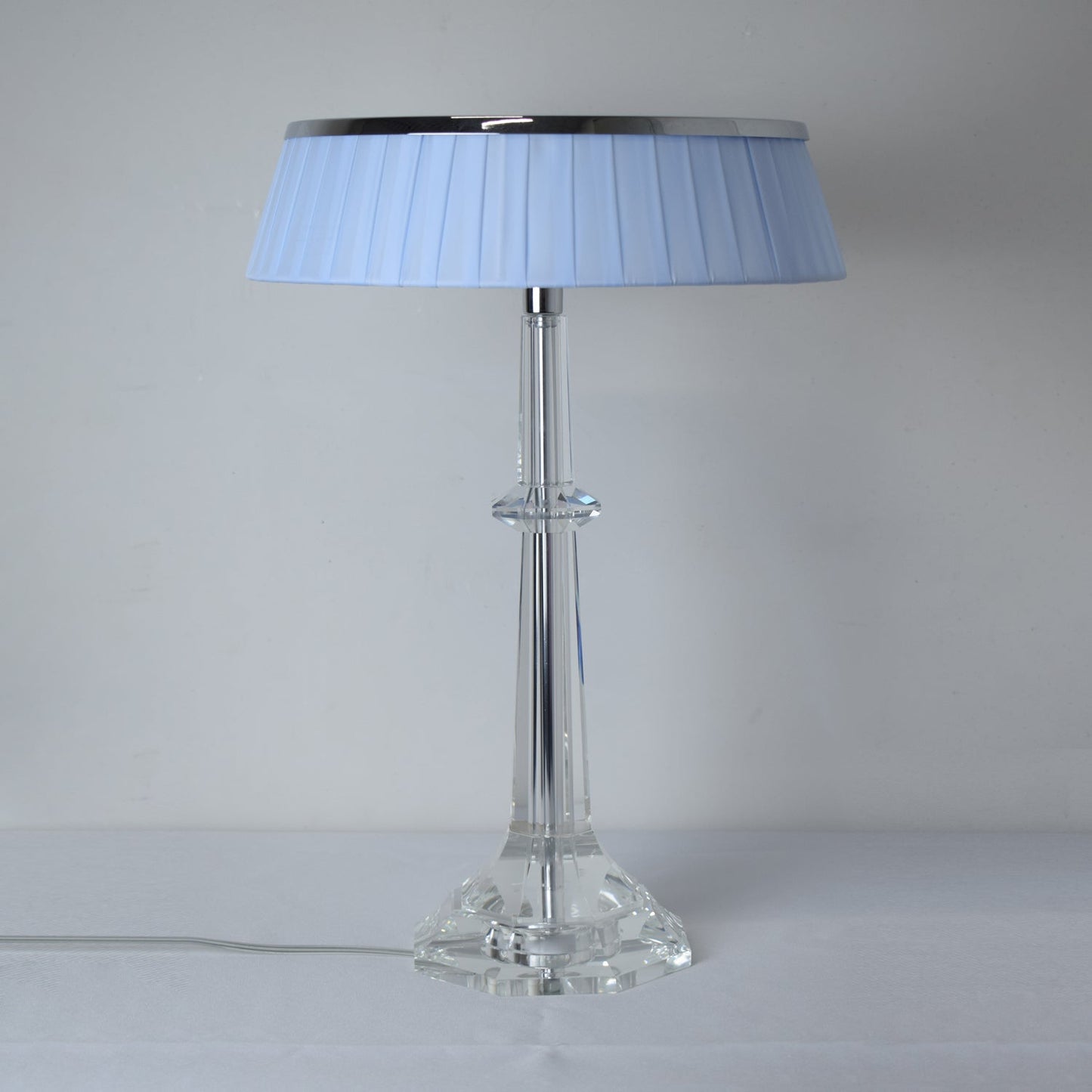 Versailles Table Lamp - Adjustable Brightness, Elegant Design
