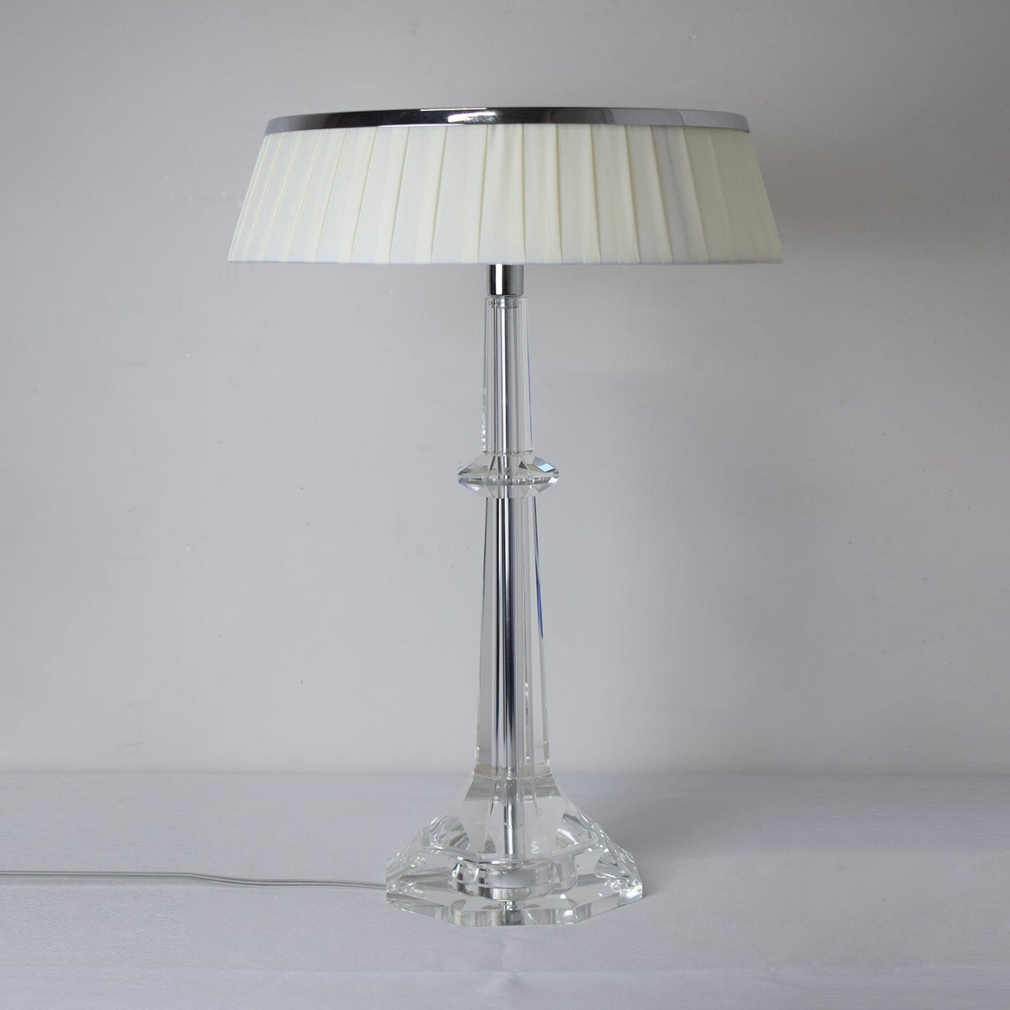 Versailles Table Lamp - Adjustable Brightness, Elegant Design