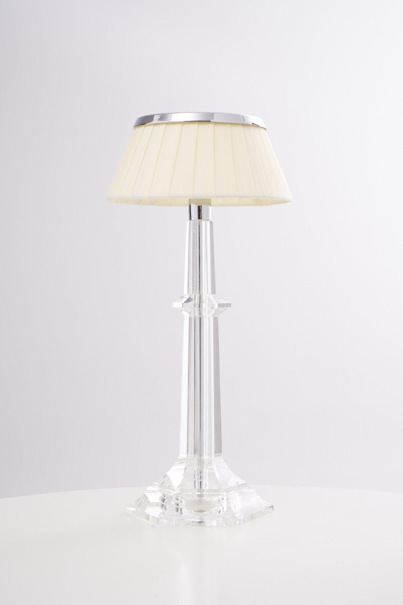 Versailles Table Lamp - Adjustable Brightness, Elegant Design