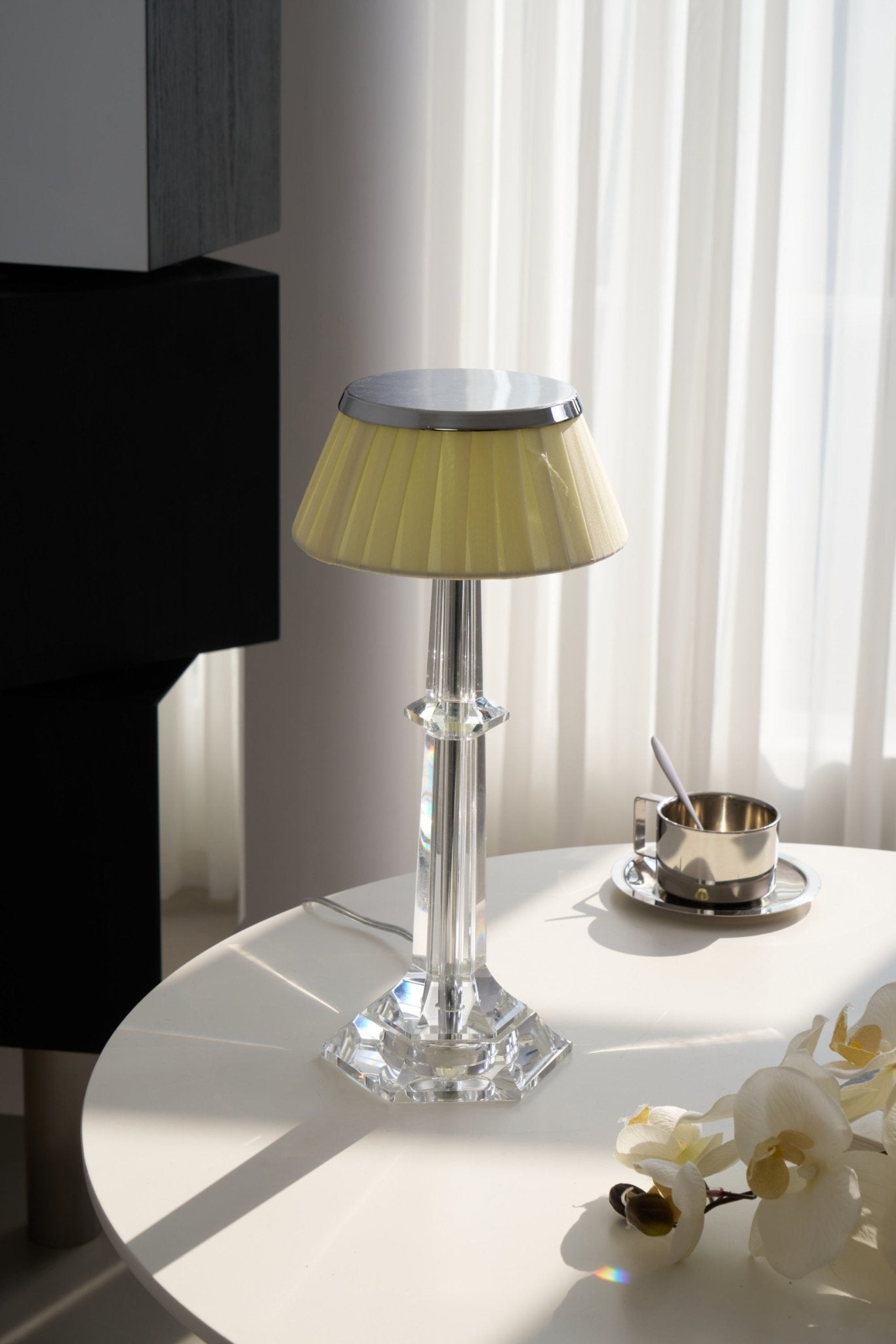 Versailles Table Lamp - Adjustable Brightness, Elegant Design