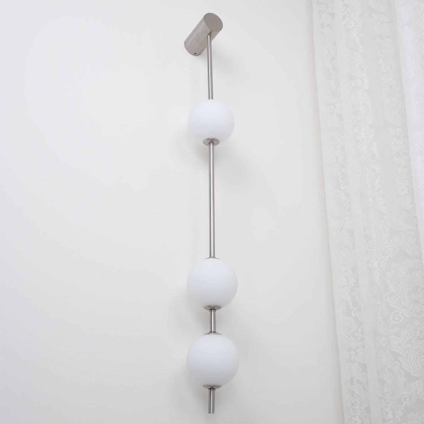 Professional Vertical Balls Wall Lamp - Adjustable Brightness, Modern