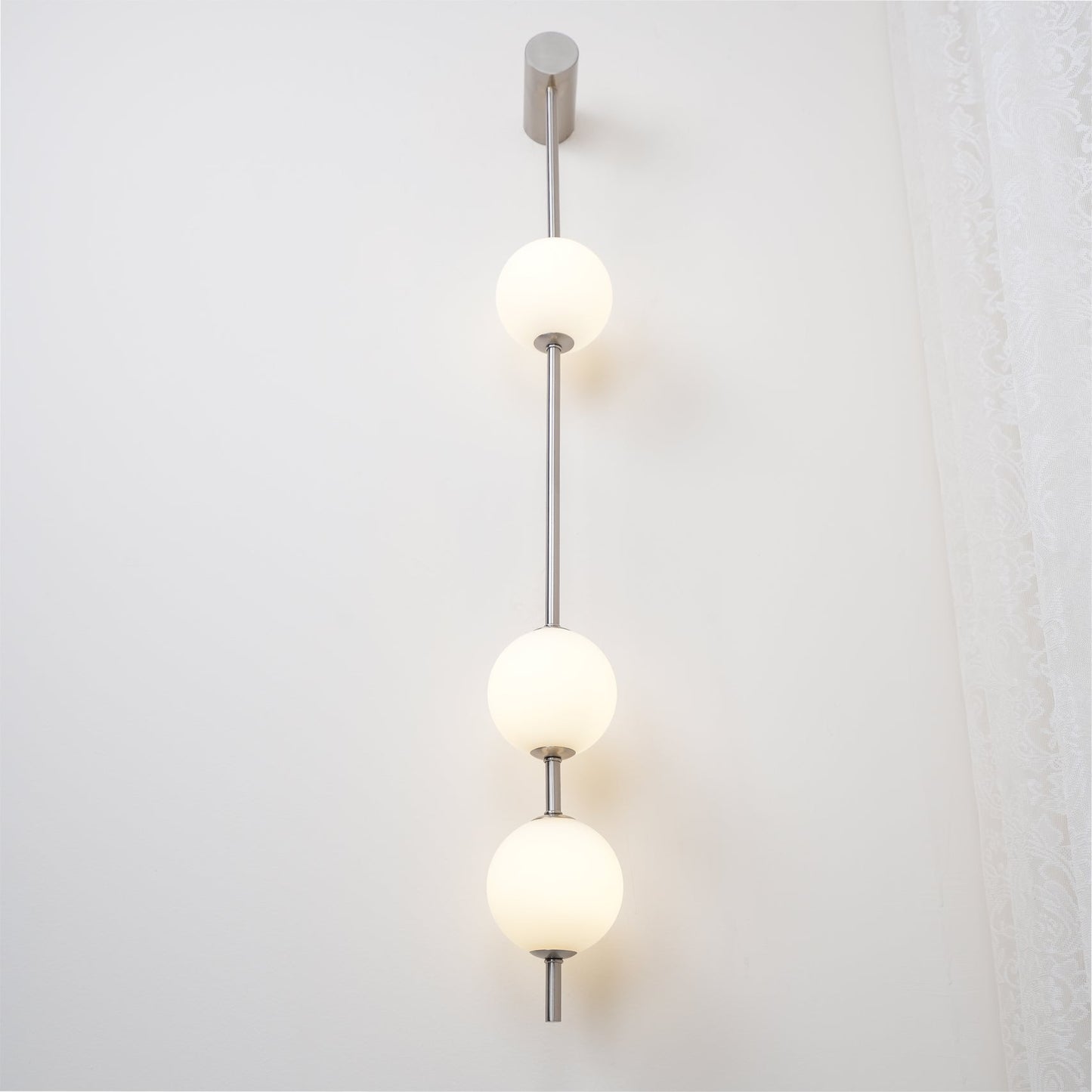 Professional Vertical Balls Wall Lamp - Adjustable Brightness, Modern