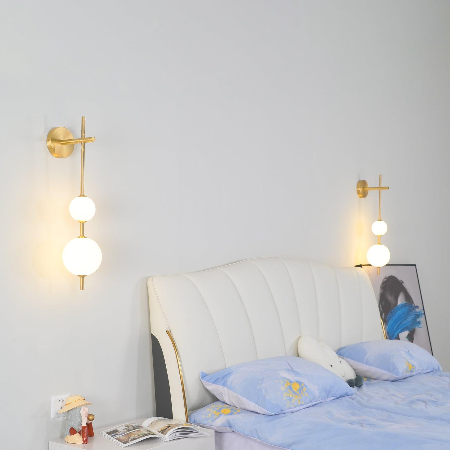 Vertical Globe Plug-in Wall Lamp with Adjustable Brightness & Modern D