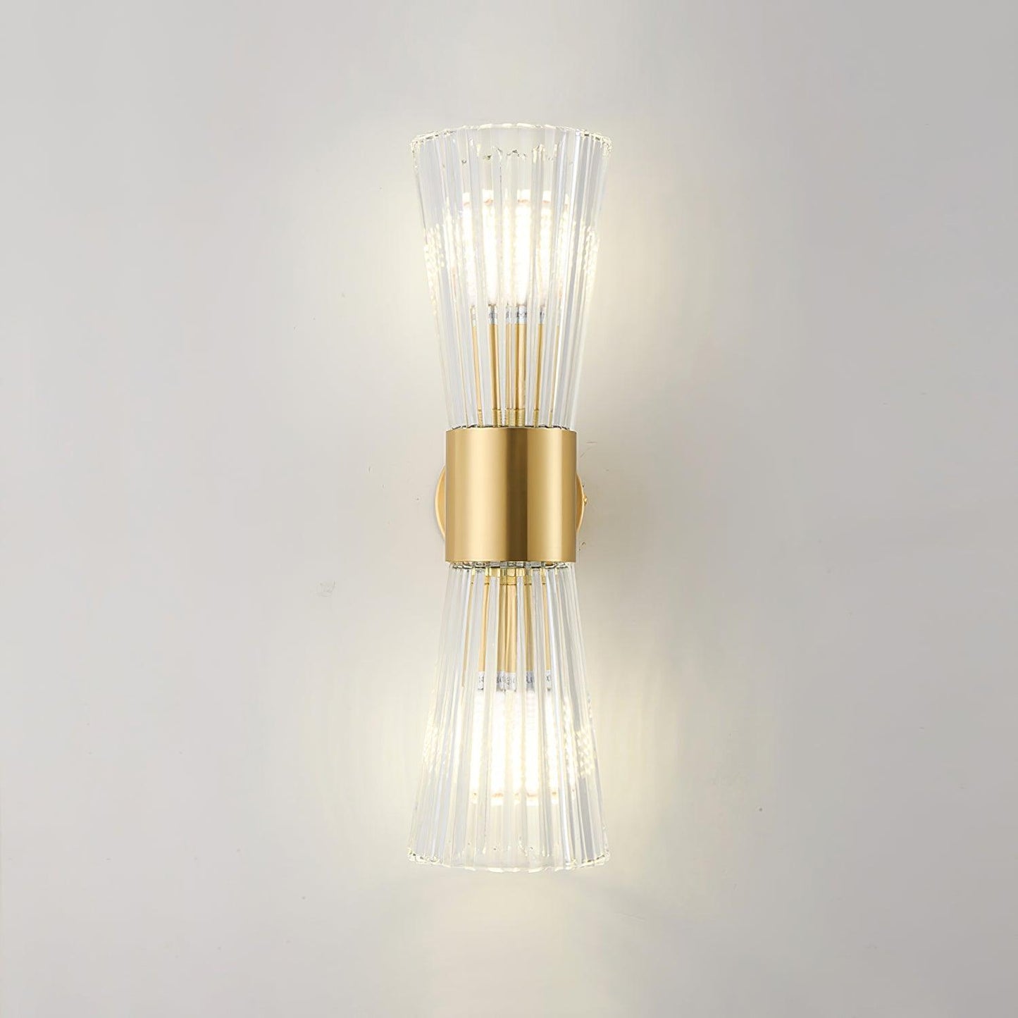 Vesta Wall Lamp - Adjustable Brightness, Modern Design for Any Space