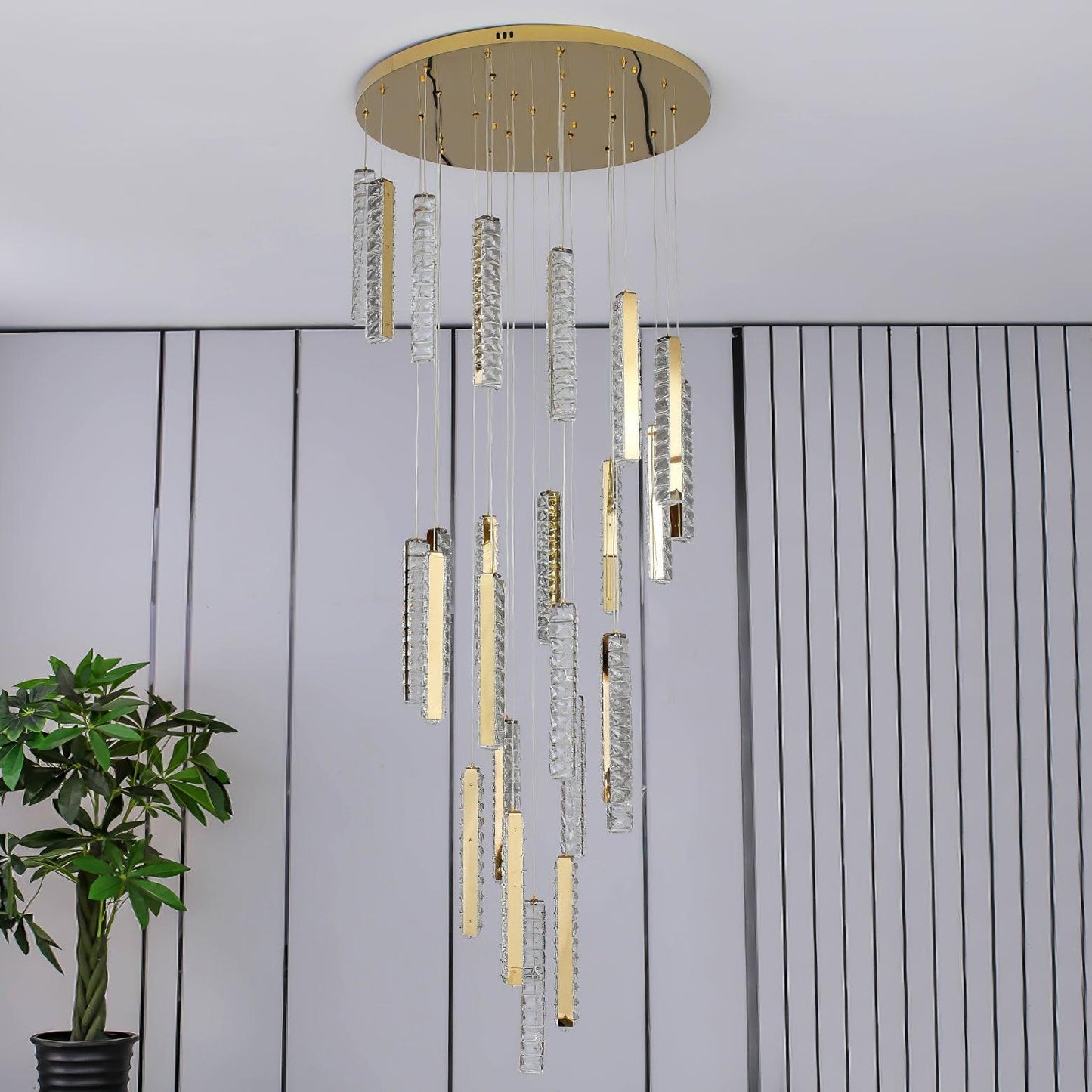 Villa Forci Chandelier - Elegant Crystal Design with Adjustable Height