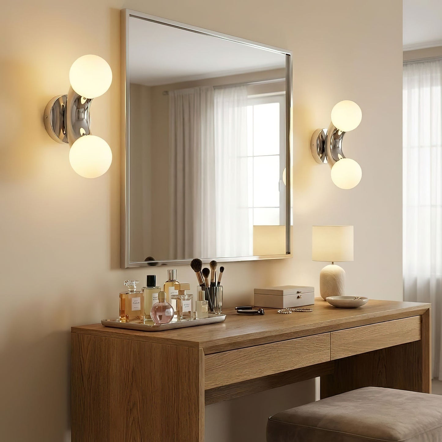 Vine Wall Lamp - Adjustable LED Lighting with Modern Design & Energy E