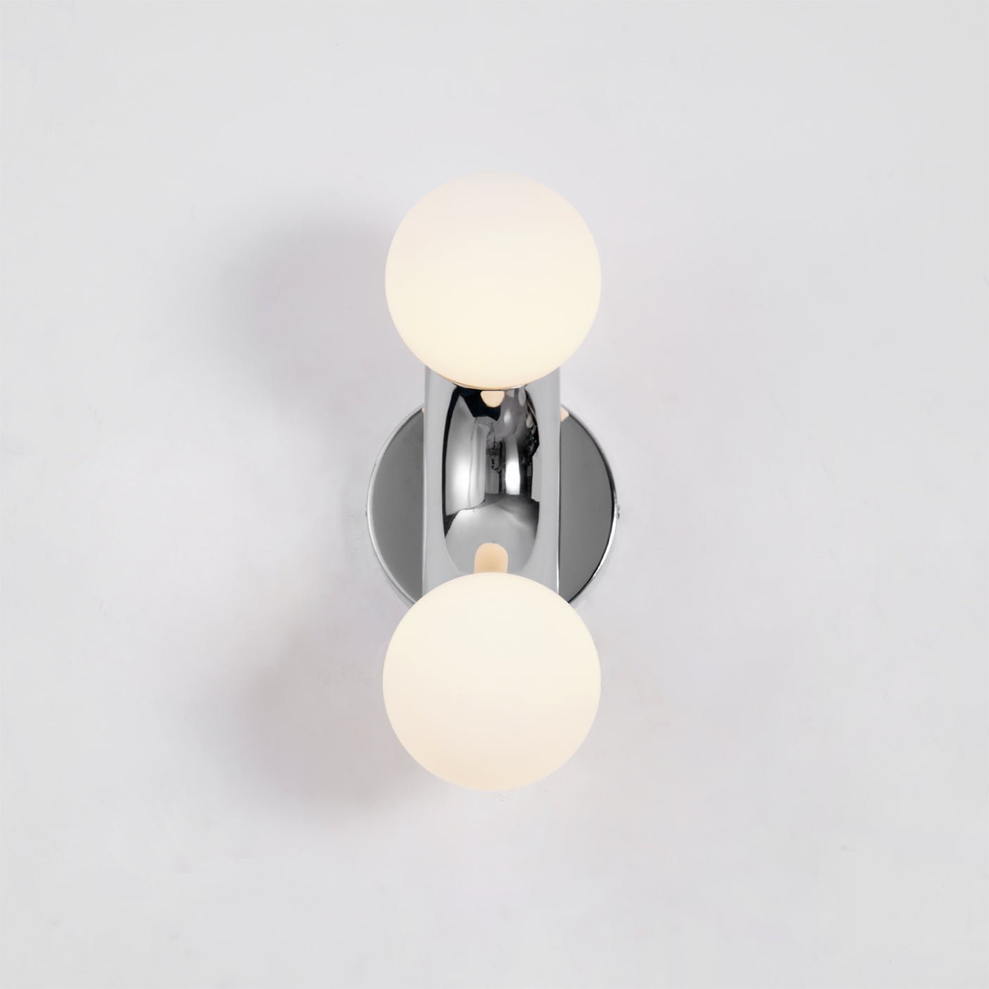 Vine Wall Lamp - Adjustable LED Lighting with Modern Design & Energy E