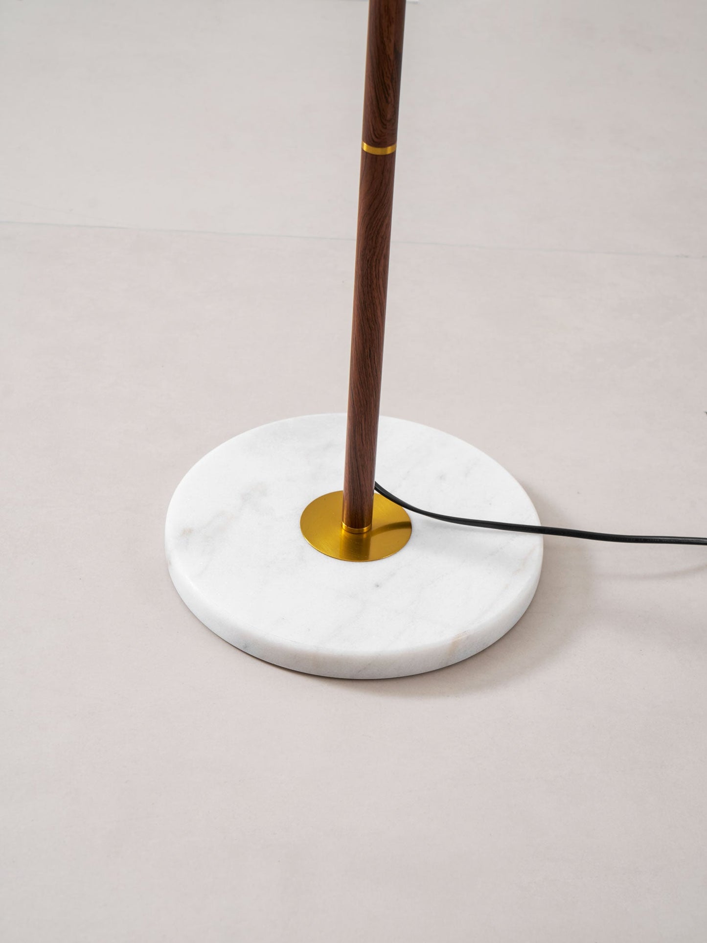 Vintage Pleated Floor Lamp with Adjustable Height & Soft Ambient Light