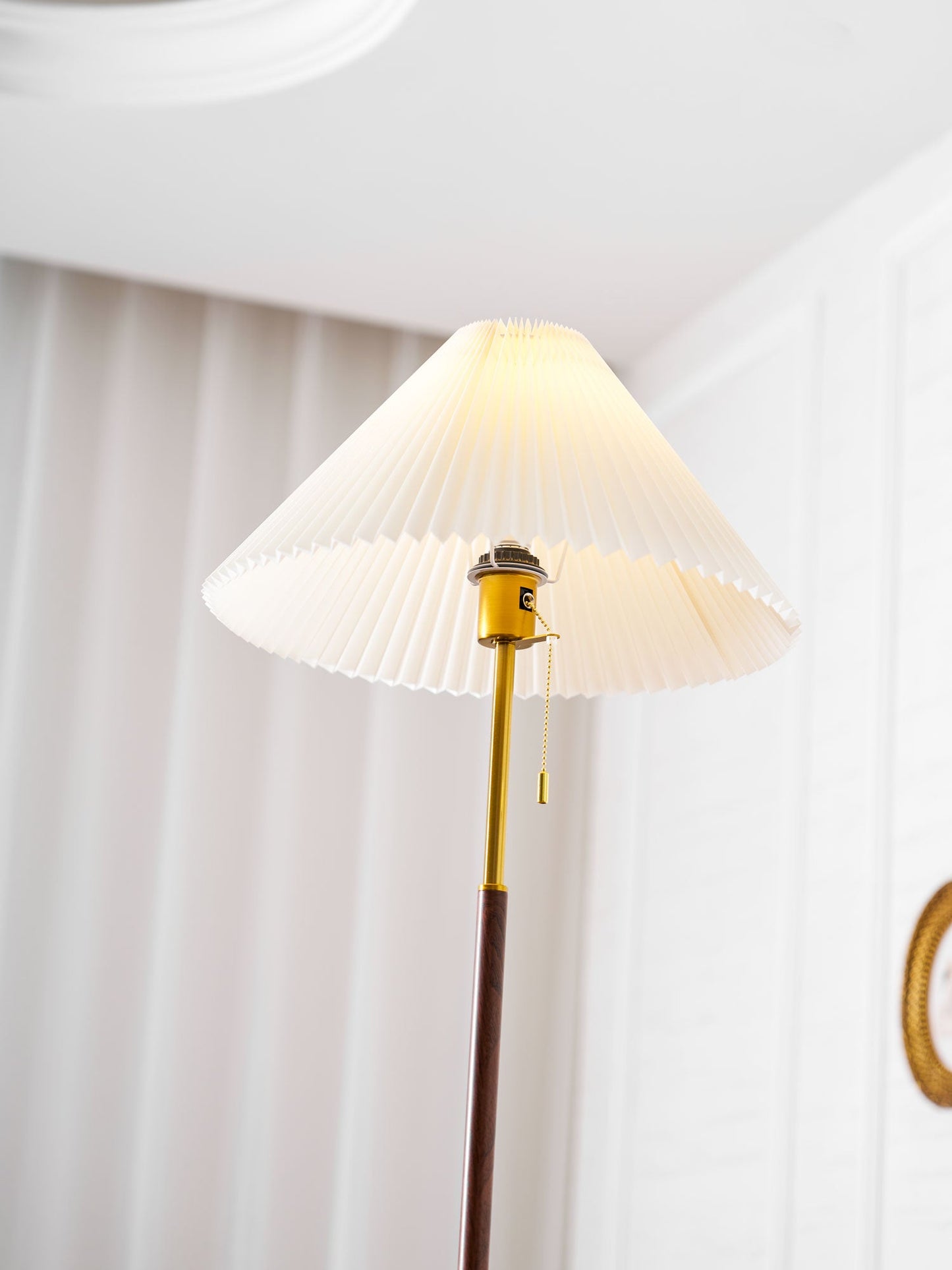 Vintage Pleated Floor Lamp with Adjustable Height & Soft Ambient Light