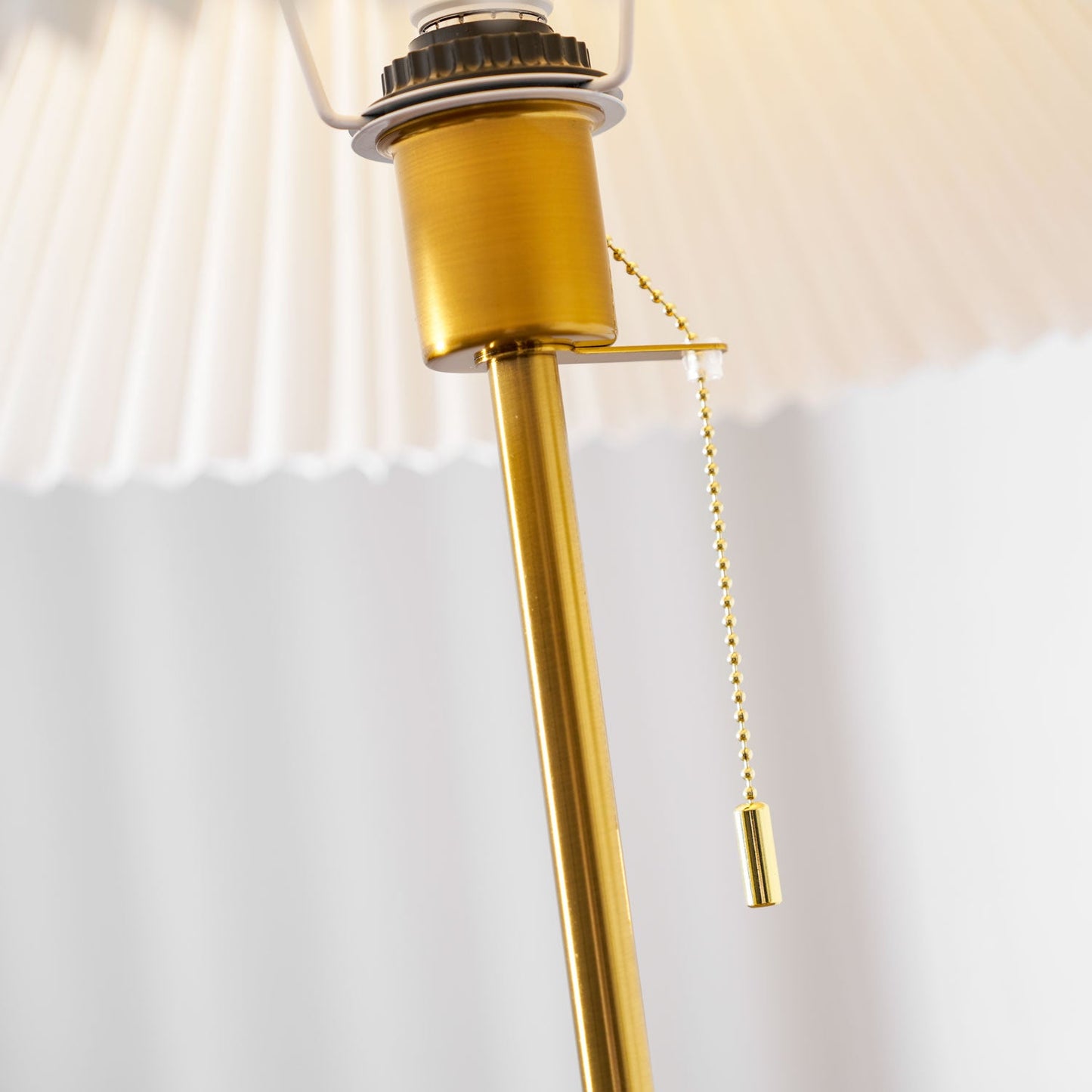 Vintage Pleated Floor Lamp with Adjustable Height & Soft Ambient Light