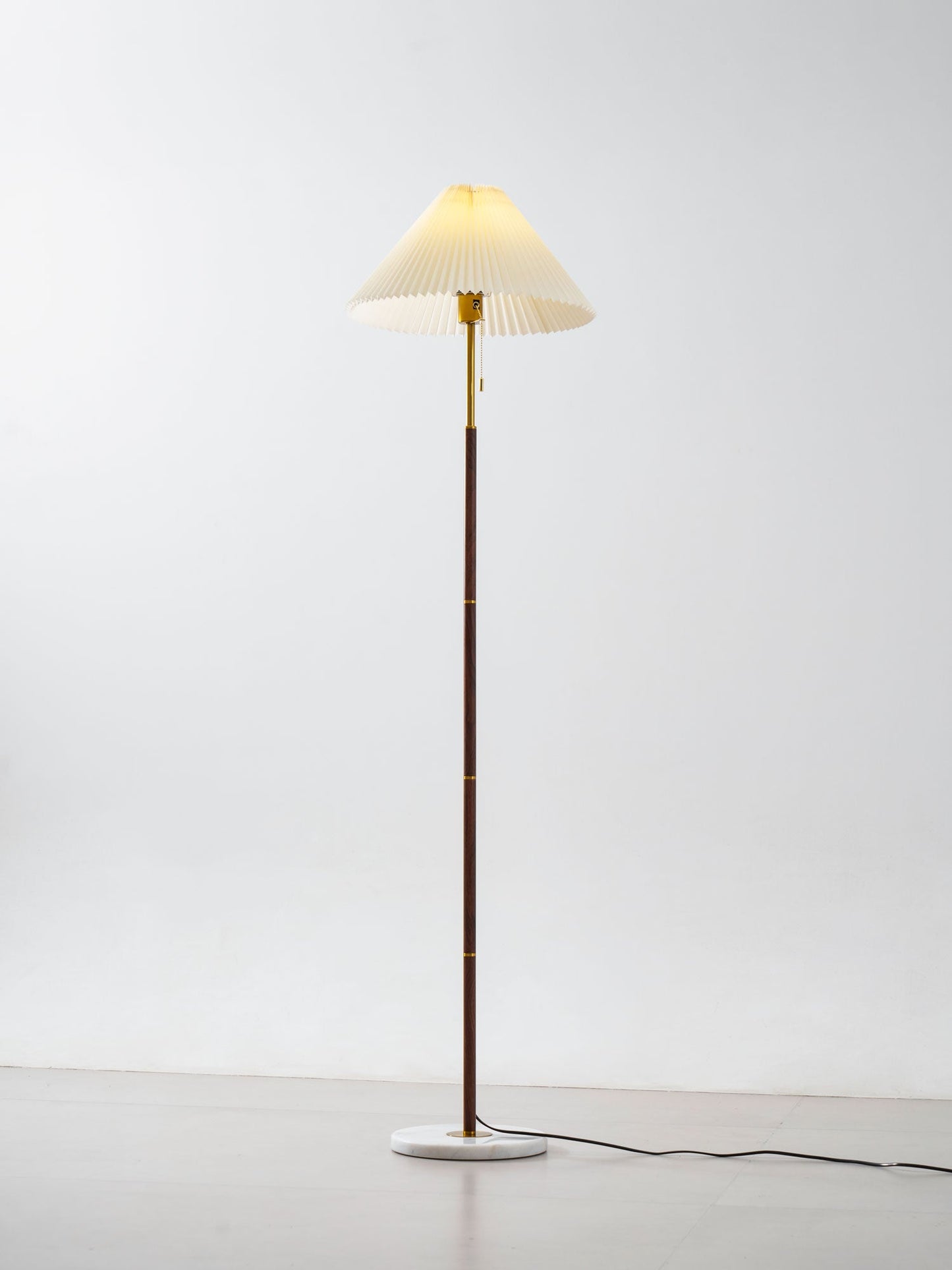 Vintage Pleated Floor Lamp with Adjustable Height & Soft Ambient Light