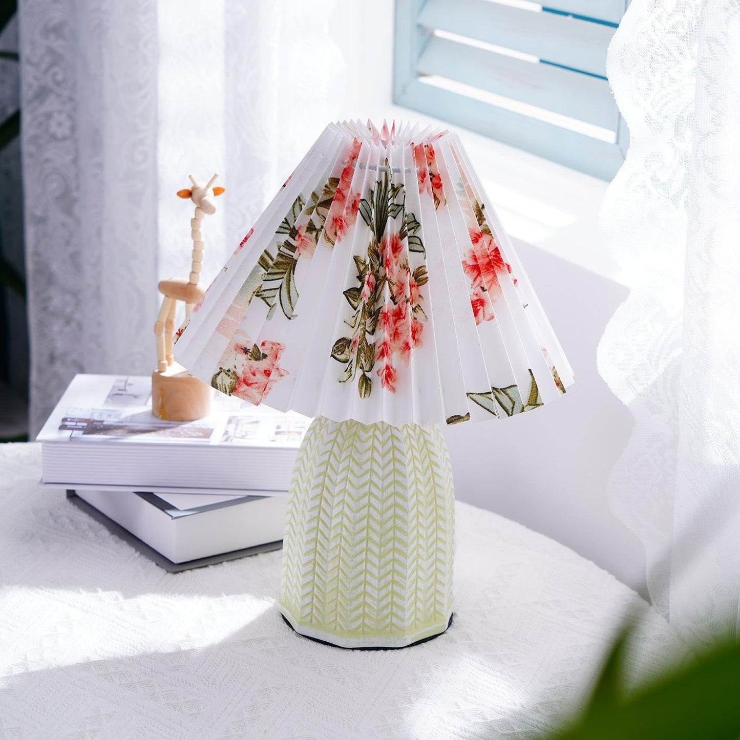Elegant Vintage Pleated Table Lamp with Adjustable Brightness and Soft