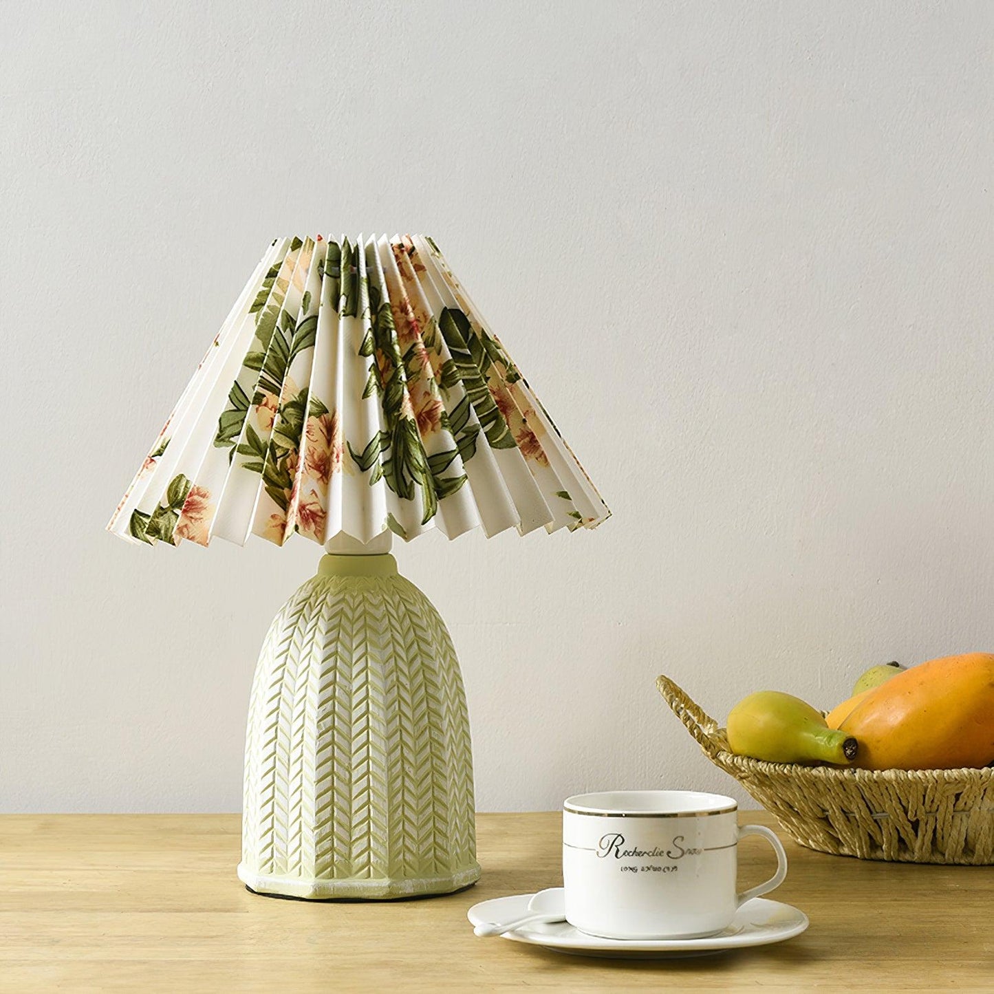 Elegant Vintage Pleated Table Lamp with Adjustable Brightness and Soft