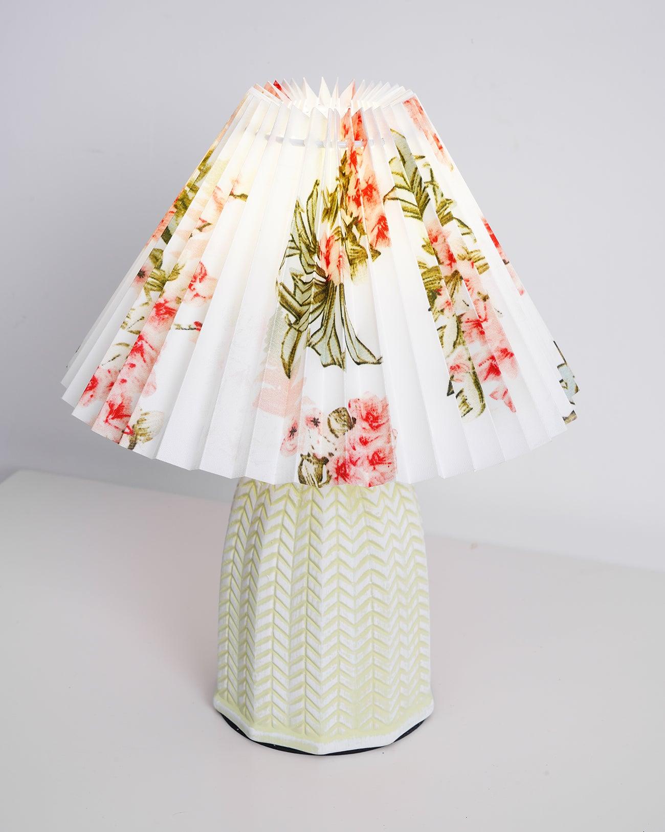 Elegant Vintage Pleated Table Lamp with Adjustable Brightness and Soft