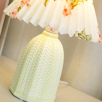 Elegant Vintage Pleated Table Lamp with Adjustable Brightness and Soft