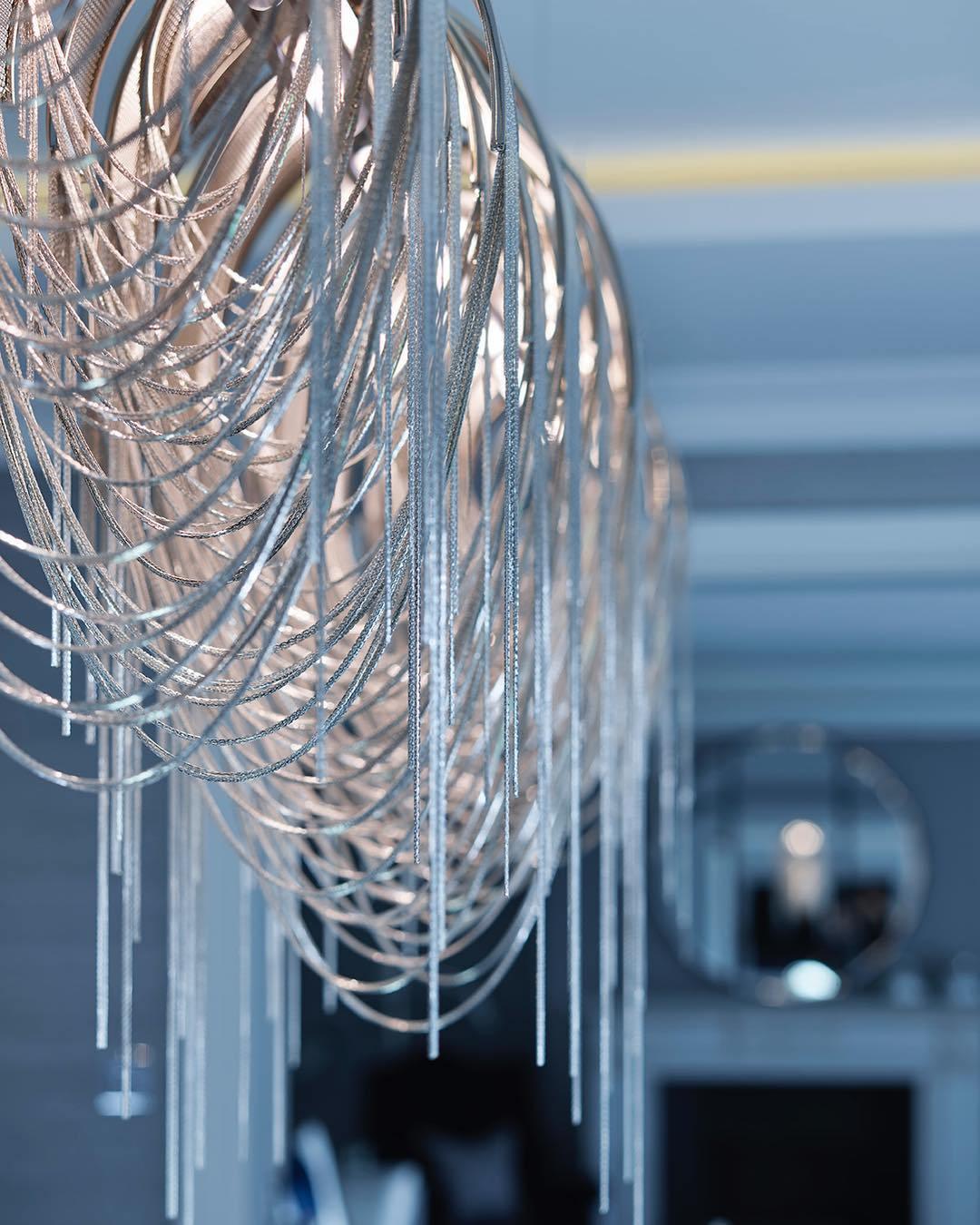 Elegant Length Chains Chandelier - Adjustable Height, Modern Design