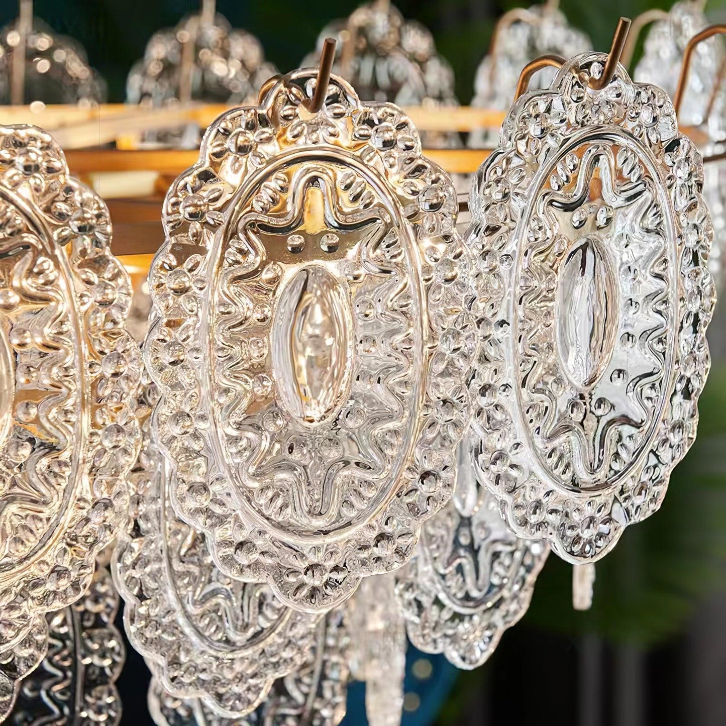 Elegant Wave Glass Chandelier - Modern Design with Adjustable Height