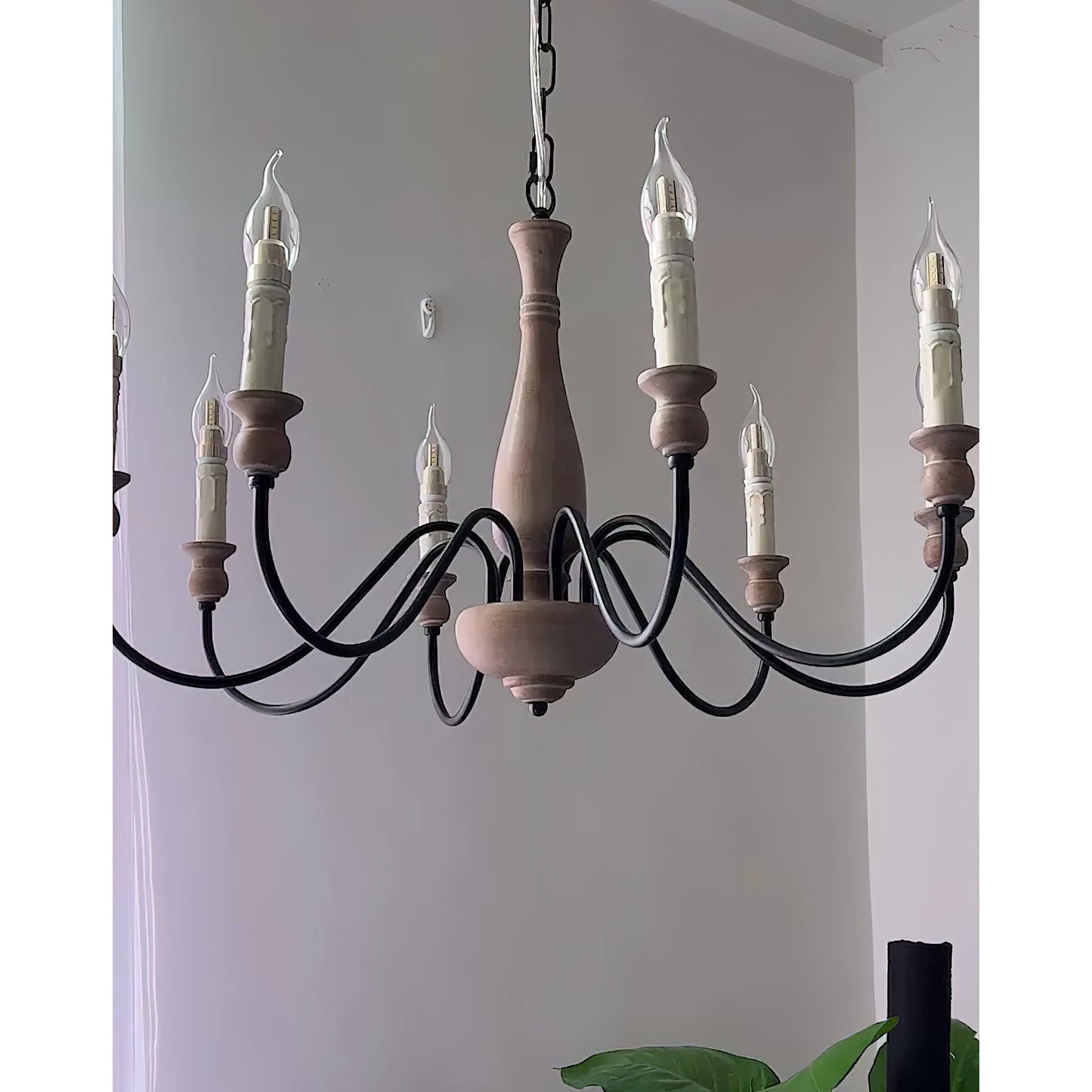 Willowbrook Farmhouse Chandelier - Rustic Design with Adjustable Heigh