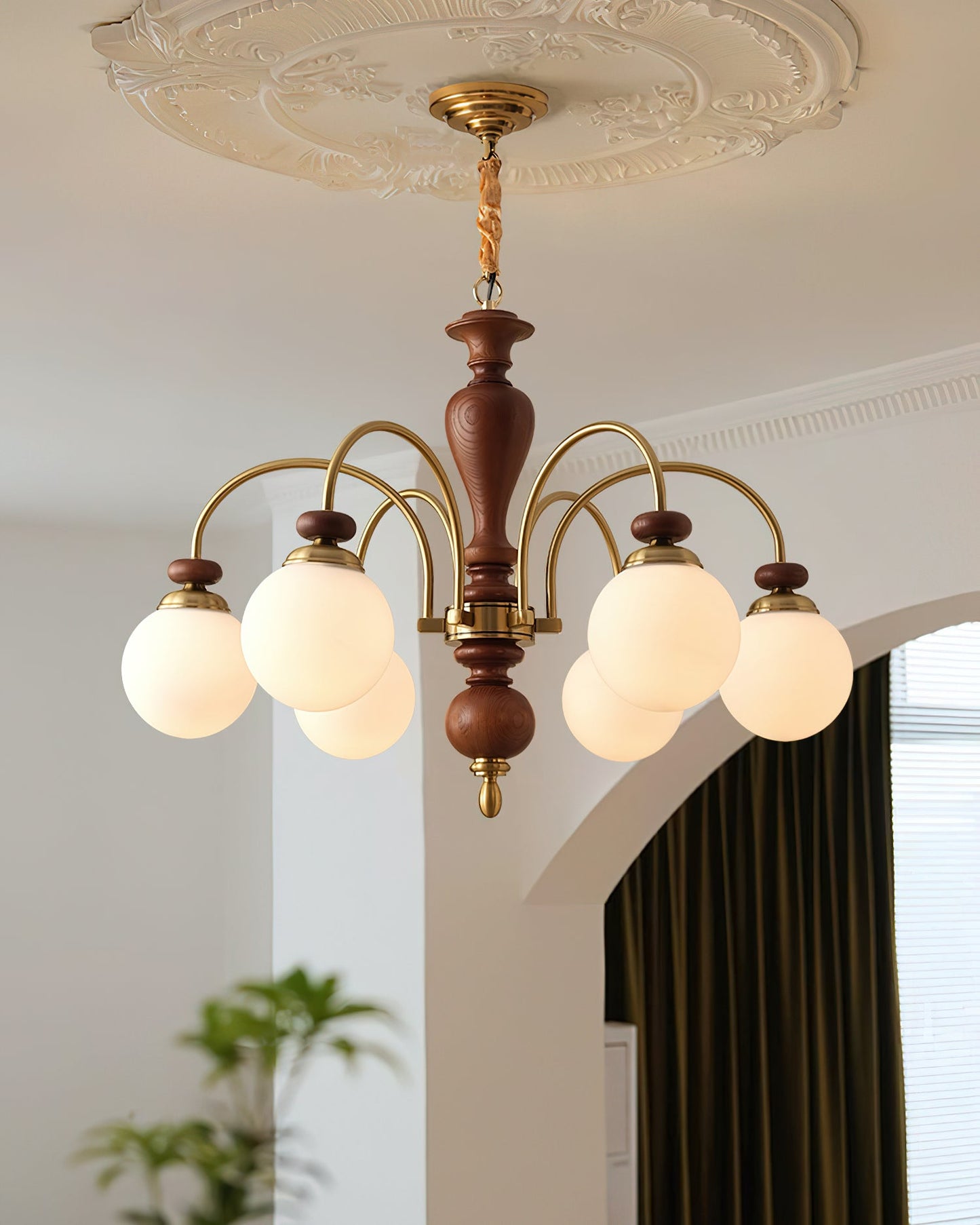 Windsor Classic Chandelier - Elegant Crystal Design with Adjustable He