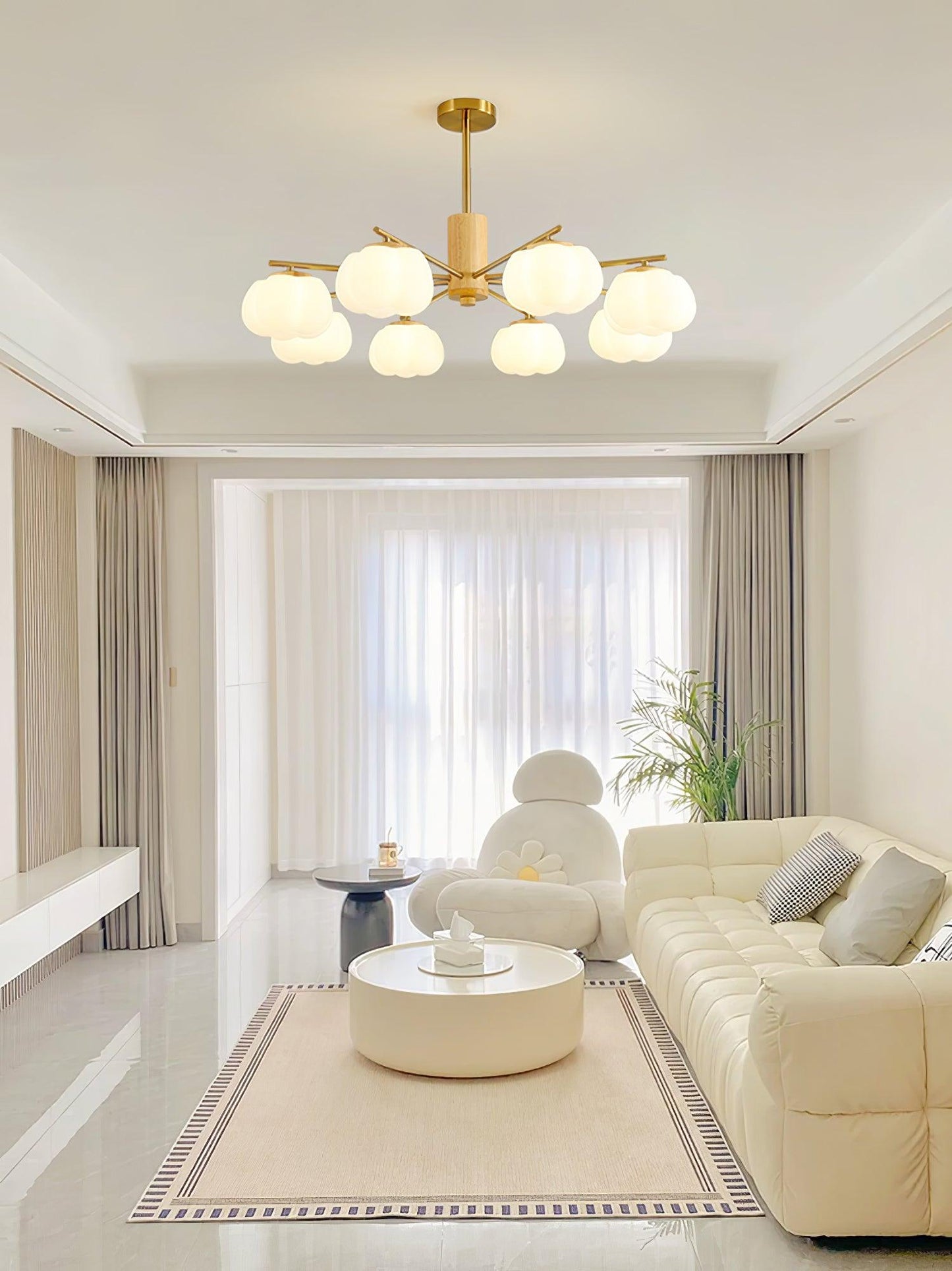 Elegant Wooden Cotton Balls Chandelier - Soft Ambient Lighting & Uniqu