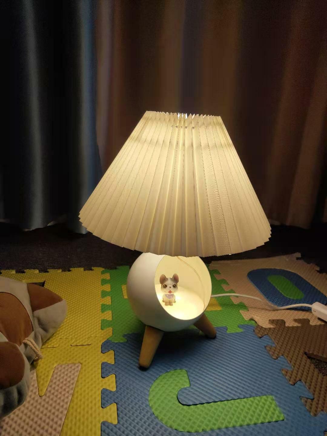 Elegant Wood Small Table Lamp with Adjustable Brightness and USB Port