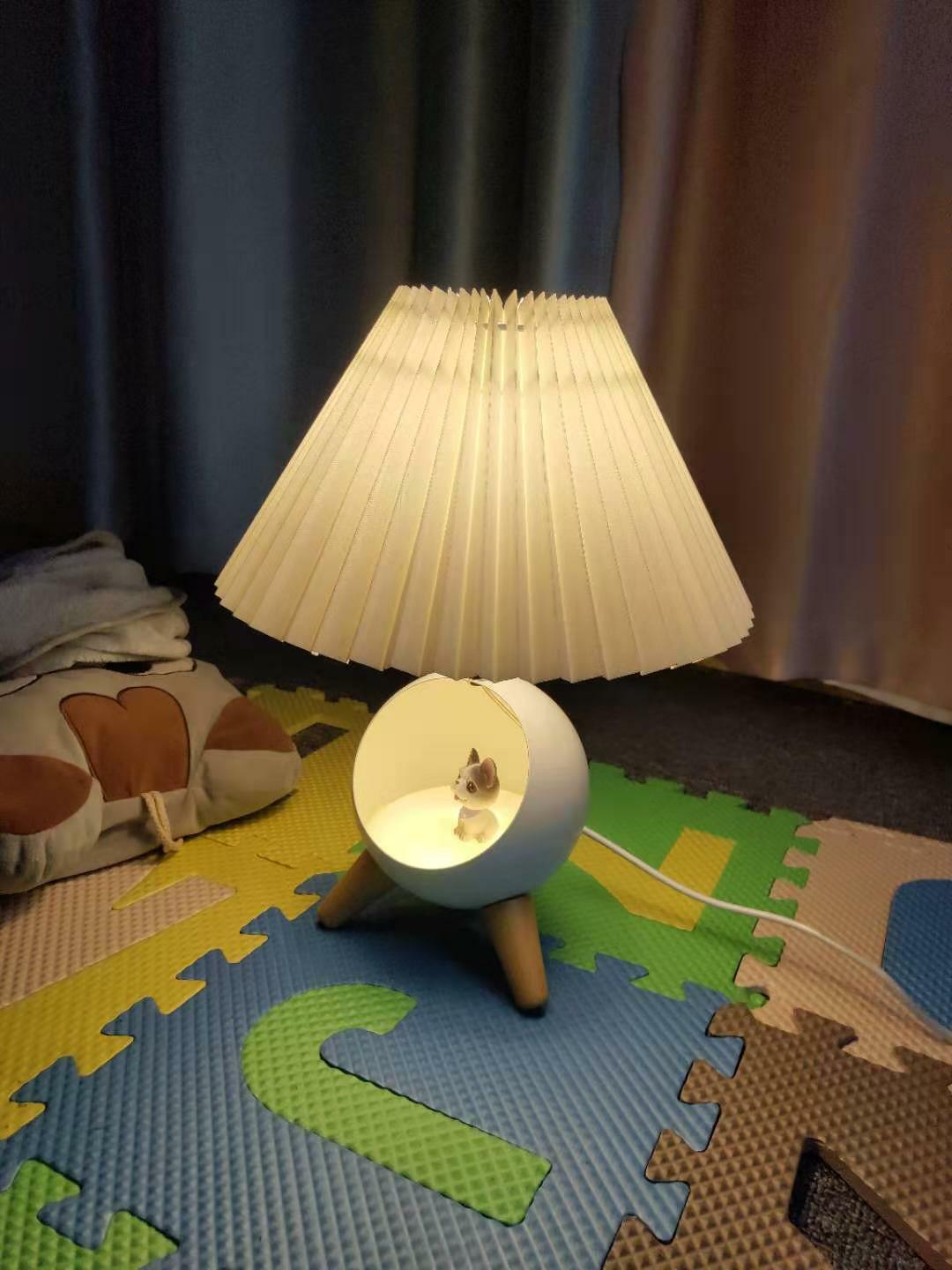 Elegant Wood Small Table Lamp with Adjustable Brightness and USB Port
