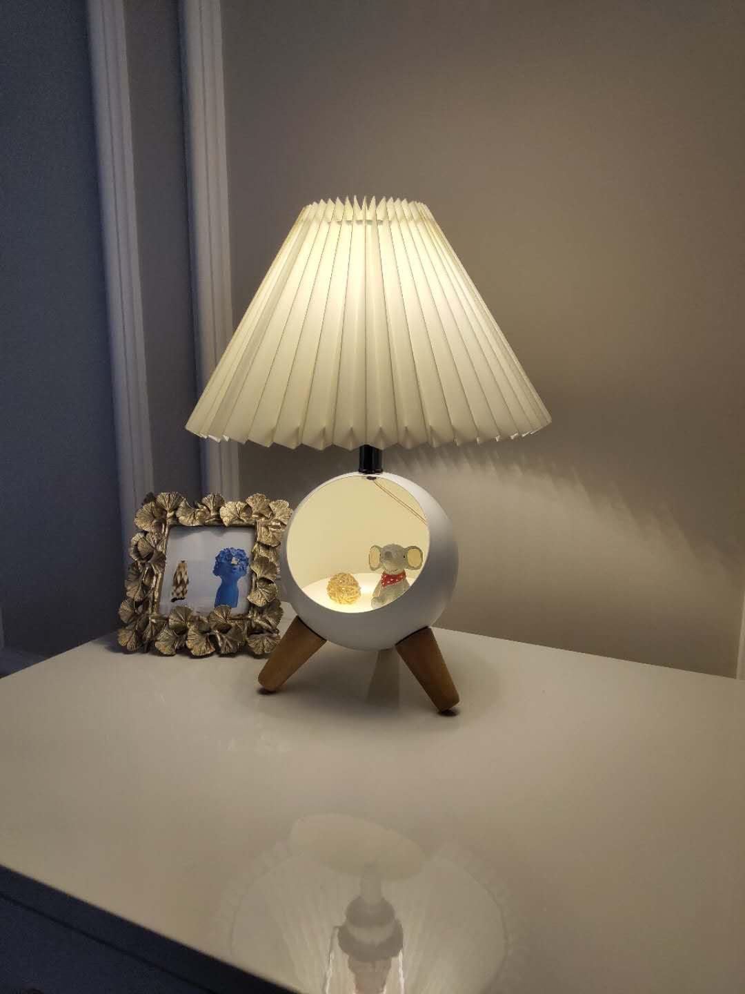 Elegant Wood Small Table Lamp with Adjustable Brightness and USB Port