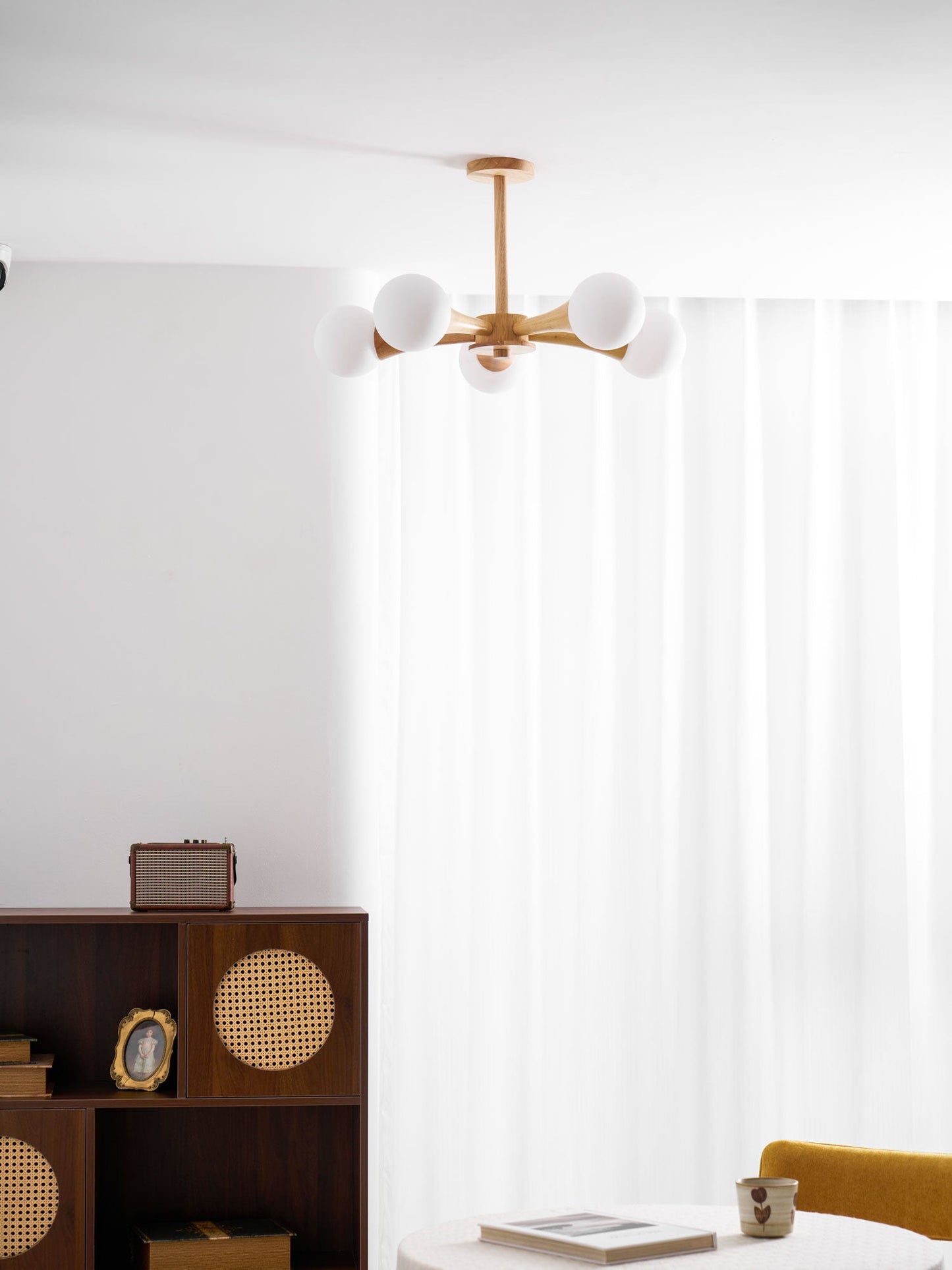Elegant Wooden Nera Chandelier - Adjustable Height, Energy Efficient