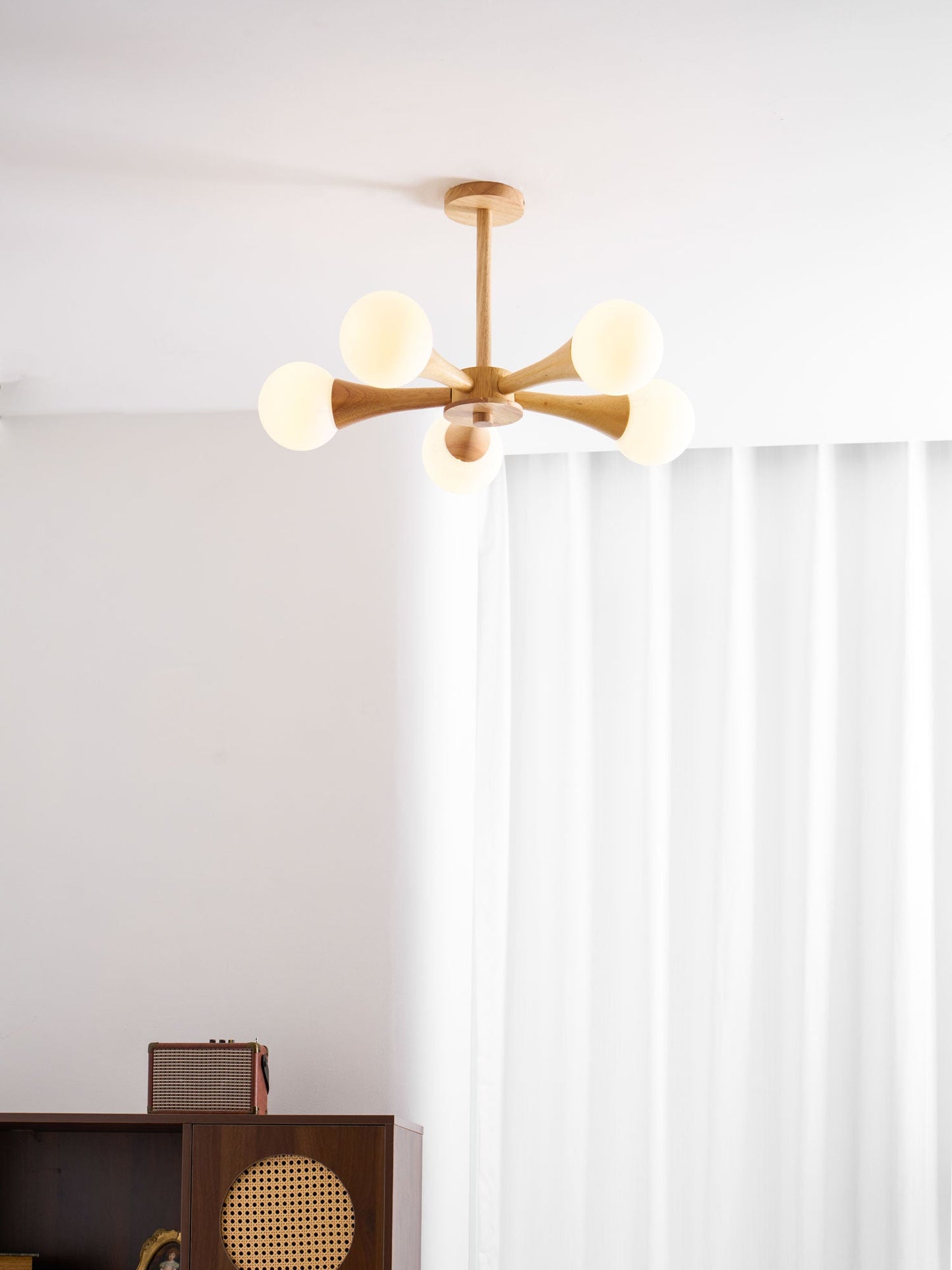 Elegant Wooden Nera Chandelier - Adjustable Height, Energy Efficient