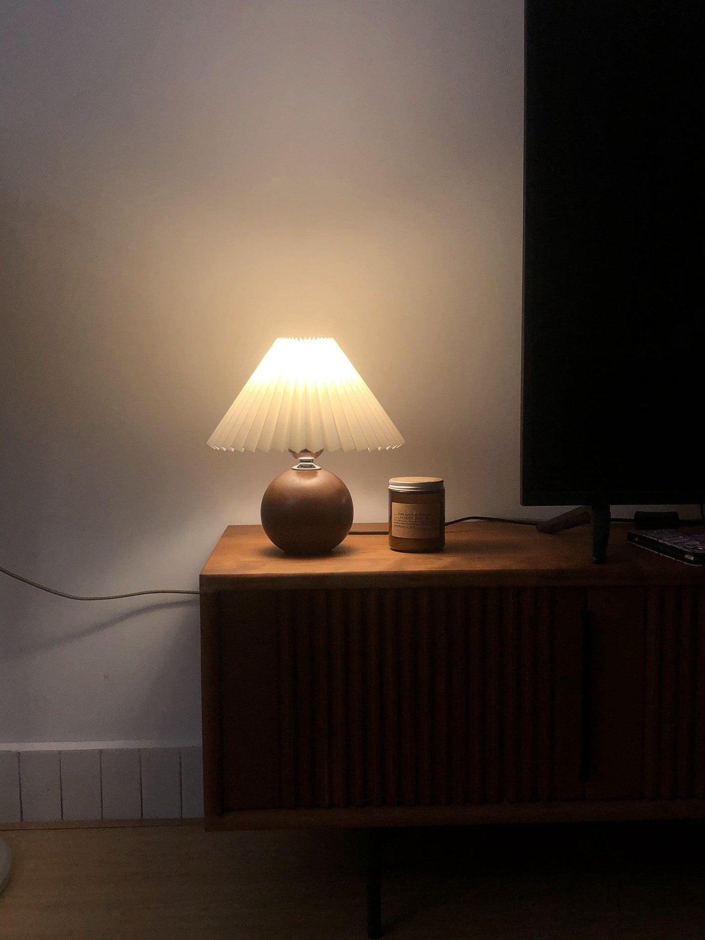 Elegant Wooden Pleated Table Lamp with Adjustable Brightness and Moder